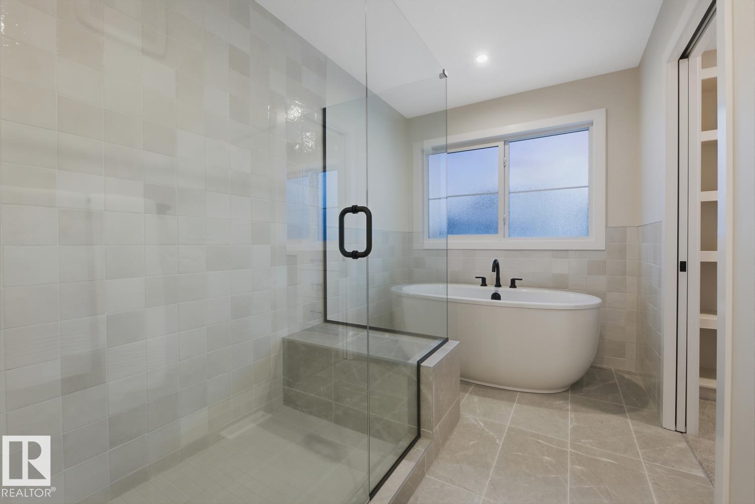 https://zimg.paragon.ice.com/ParagonImages/Property/PM/RAE/225383508/36/0/0/8362943cc32ee1372420e0ee131c3596/1/7842a62ae7acb7de2ba320d17348d005/225383508-38de2e94-12f6-4164-b1fc-7ccc90e10662.JPG