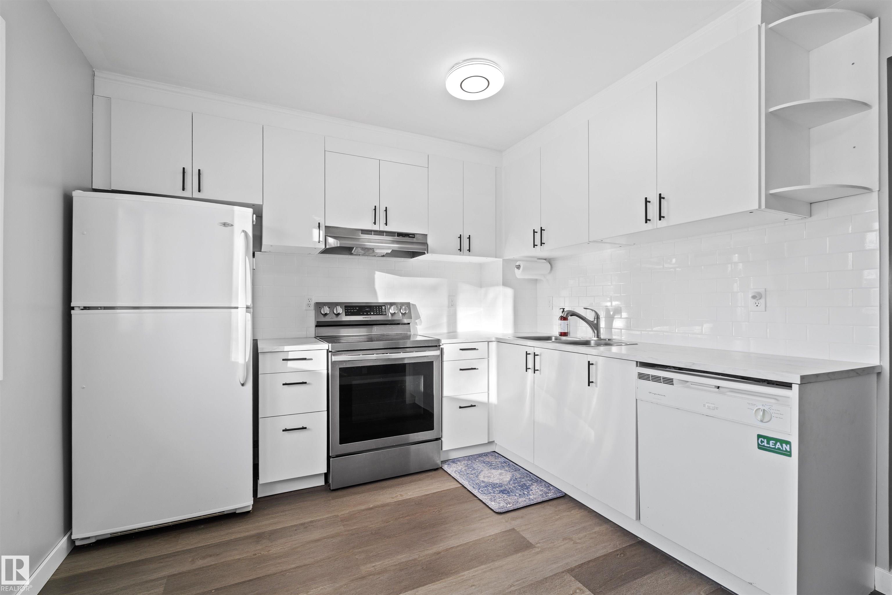 Picture for 4769 35 AV NW