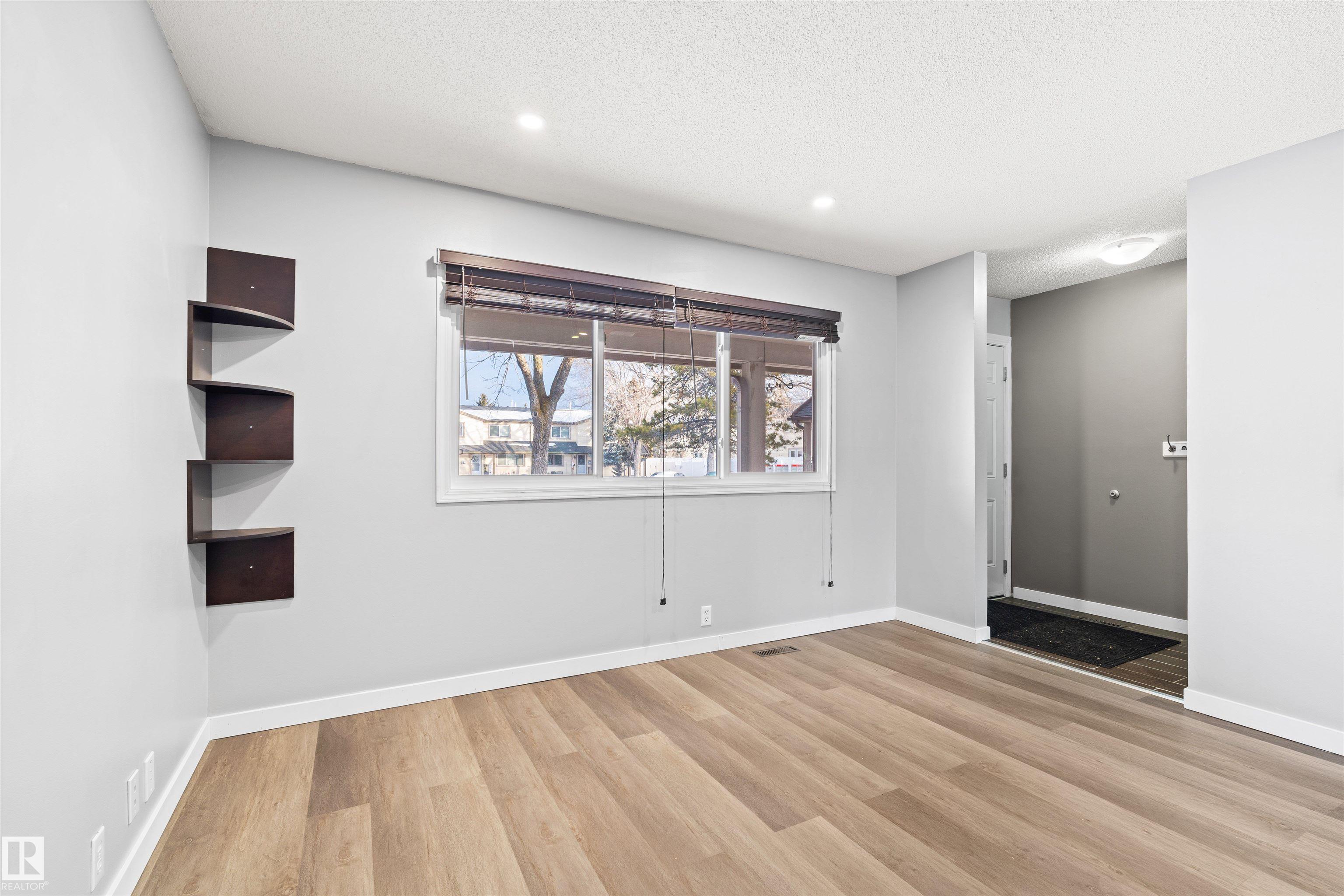 Picture for 4769 35 AV NW