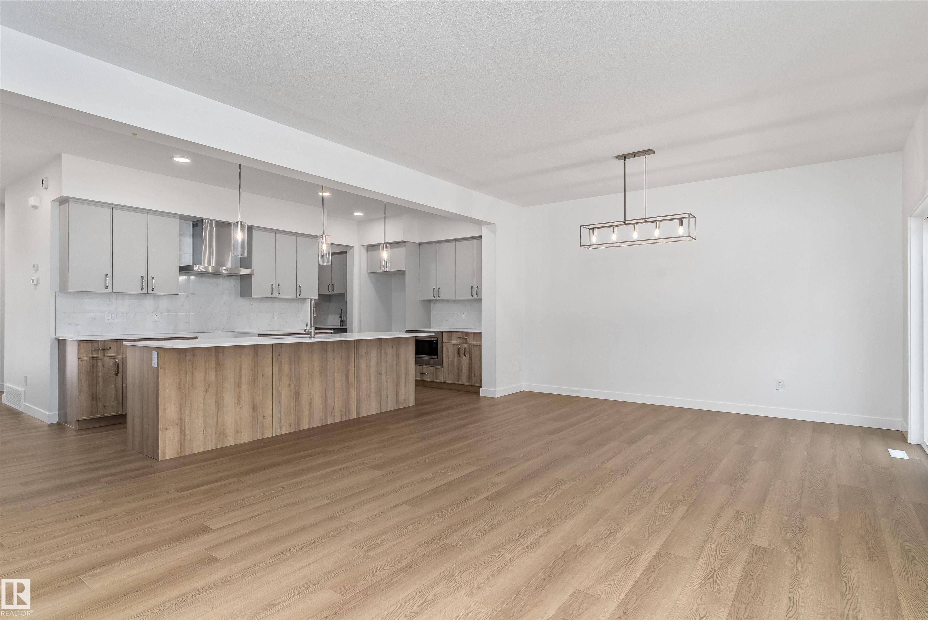 https://zimg.paragon.ice.com/ParagonImages/Property/PM/RAE/225383788/15/0/0/ffefe274dc74c8d9a78058704b360ac4/1/8a9d61b40f61ca32fb4dafe63dc79c02/225383788-88ab46d0-c6fd-4c66-9a90-6d19f272087e.JPG