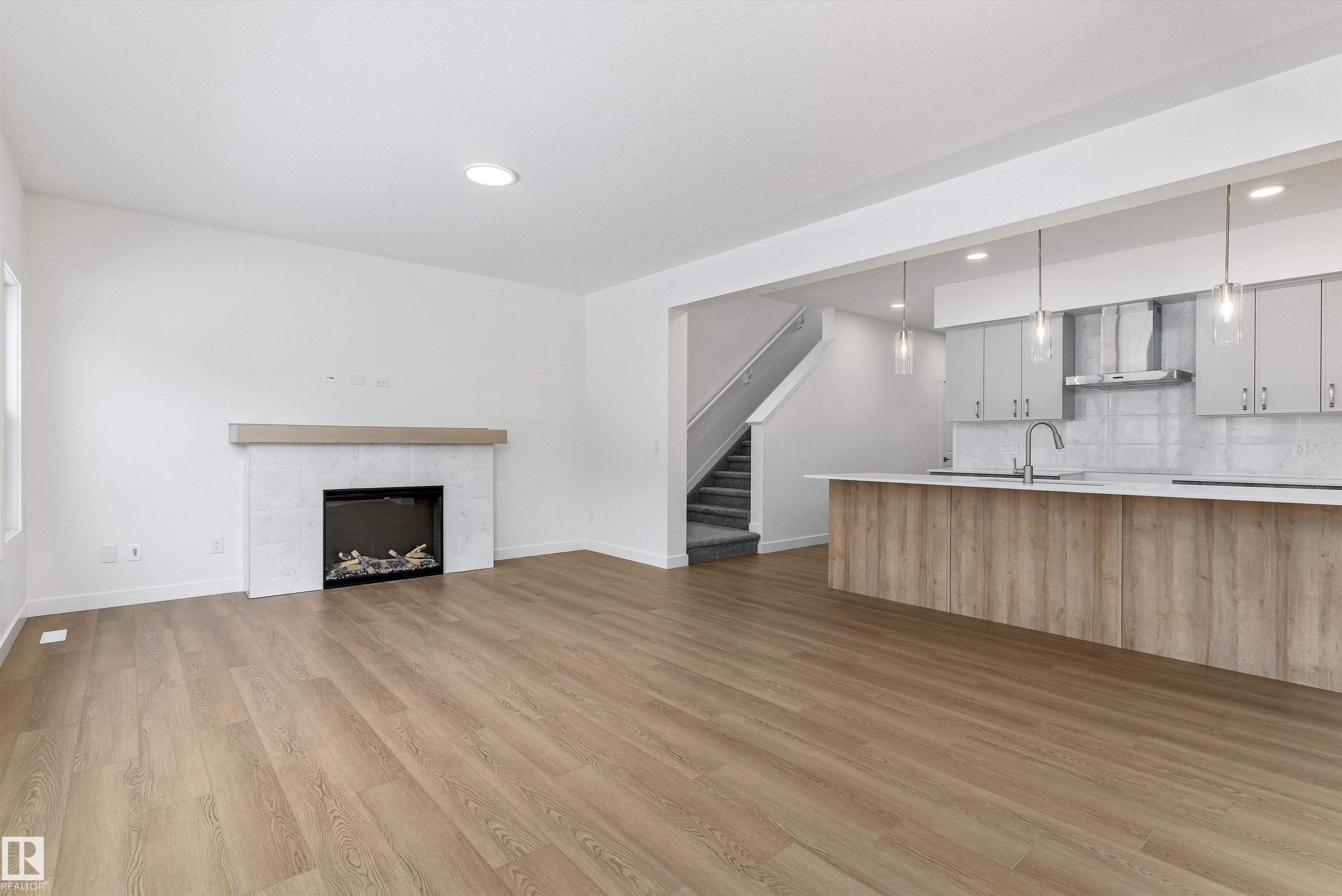 https://zimg.paragon.ice.com/ParagonImages/Property/PM/RAE/225383788/20/0/0/d6a81b796b15963f4385a5a089d93df9/1/8a9d61b40f61ca32fb4dafe63dc79c02/225383788-60a7b060-e2af-404f-81d3-995cd43203a9.JPG