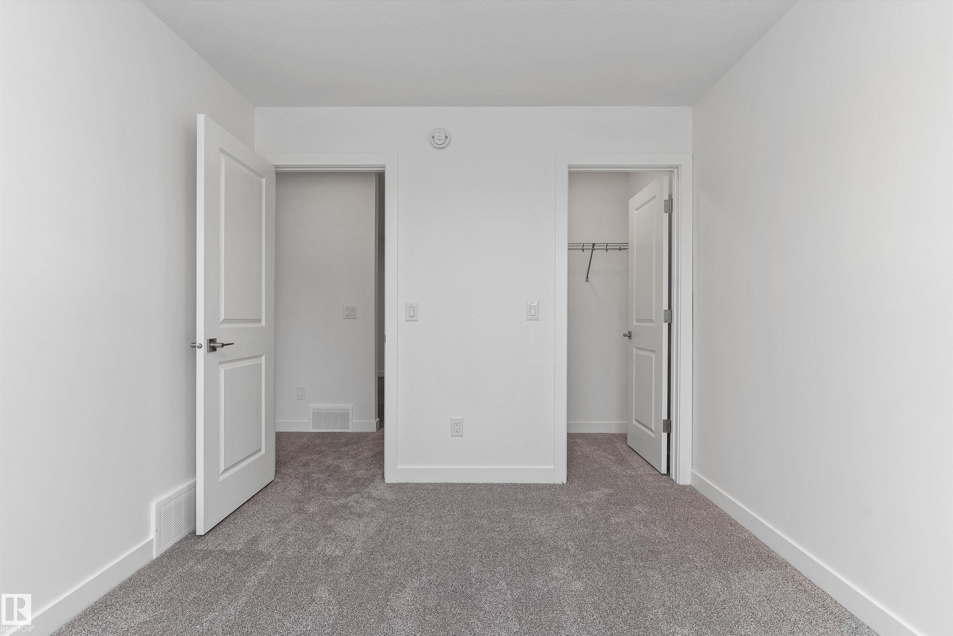 https://zimg.paragon.ice.com/ParagonImages/Property/PM/RAE/225383788/27/0/0/072d0dc2bab0e7702087476039227235/1/8a9d61b40f61ca32fb4dafe63dc79c02/225383788-5689f08f-e1d1-4d20-ad48-b5aa9e038449.JPG