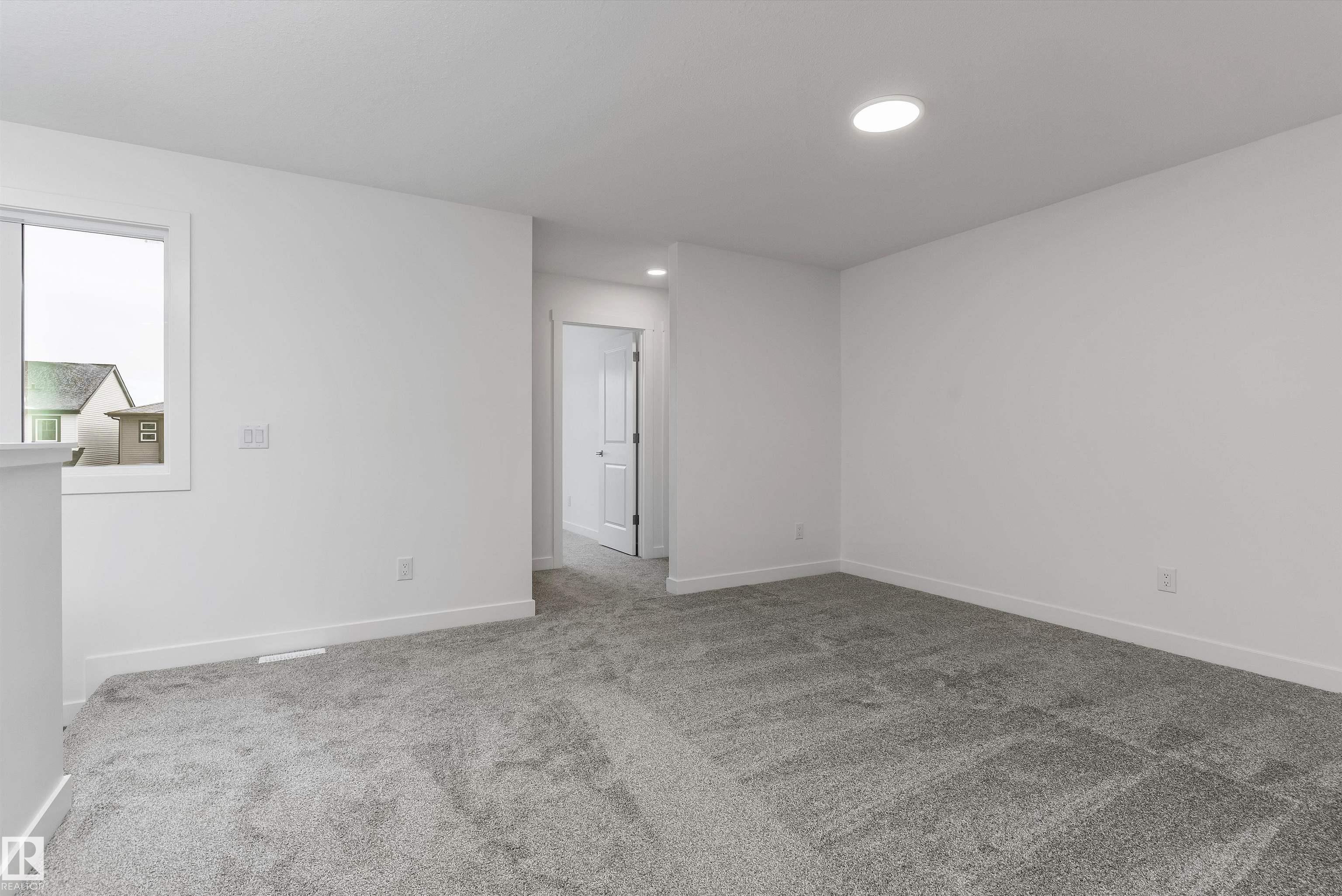 https://zimg.paragon.ice.com/ParagonImages/Property/PM/RAE/225383788/31/0/0/02380b20203e083f2fec1ce60a15435e/1/8a9d61b40f61ca32fb4dafe63dc79c02/225383788-d7215eb3-2be3-4808-8b59-e1873e985fb0.JPG