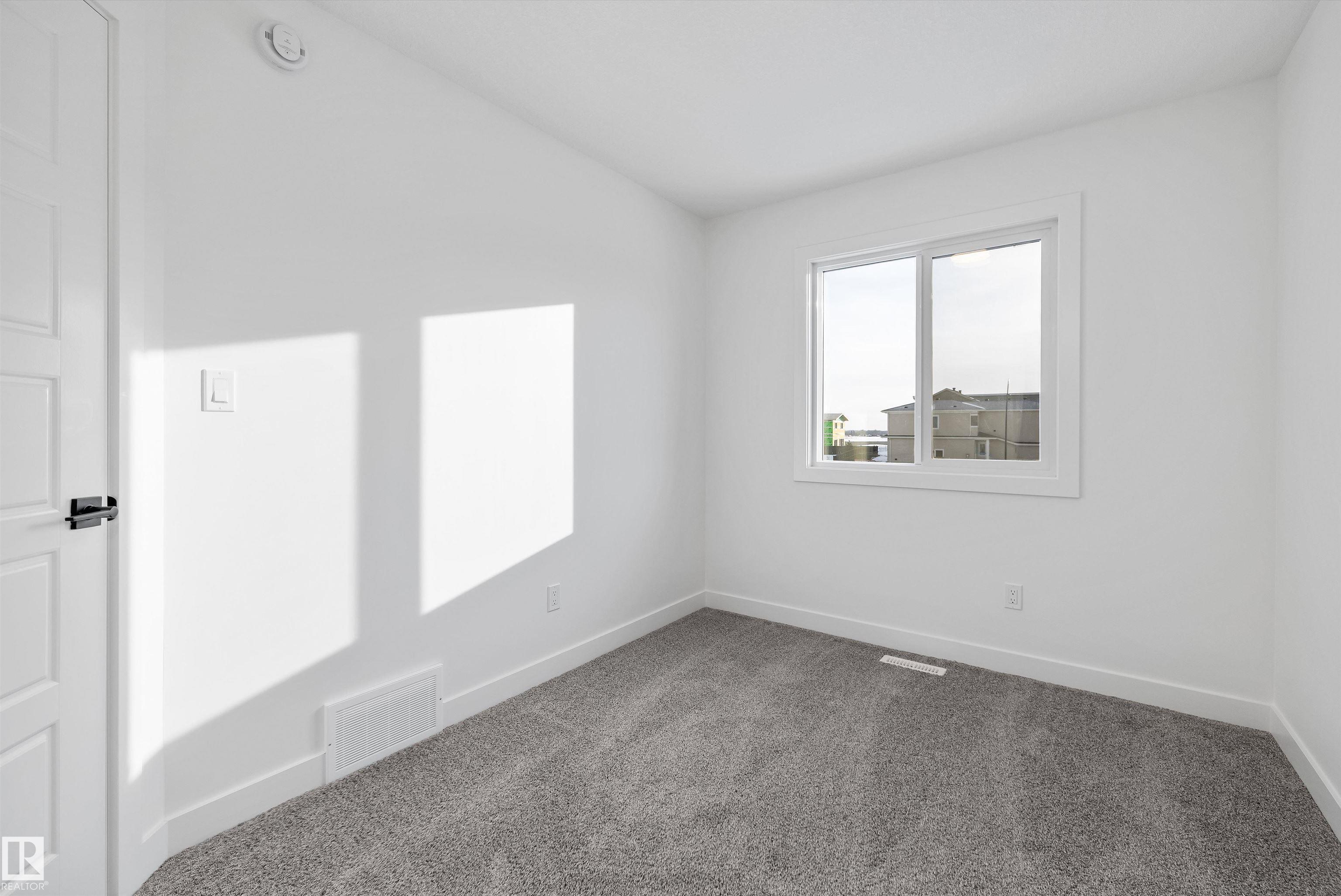 https://zimg.paragon.ice.com/ParagonImages/Property/PM/RAE/225383970/28/0/0/6ecaf85a97296d33d7bd7bc4478f8ad0/1/cef79b0d5b2fdc0bd2d47202ef79d2a1/225383970-a4830ac4-d541-4dcf-a6a9-4ba0ebb87e2b.JPG