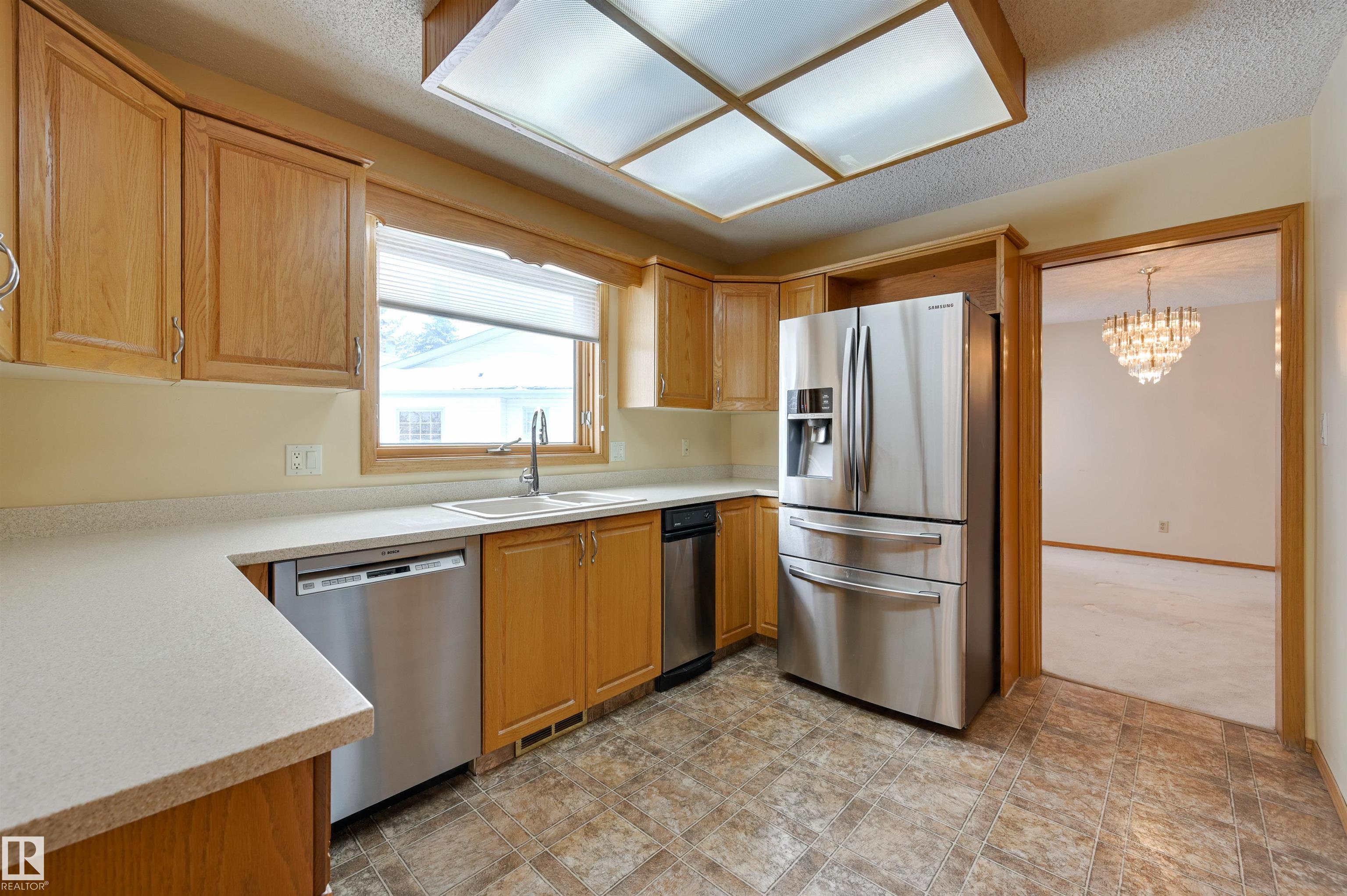 Picture for 752 WILKIN CL NW