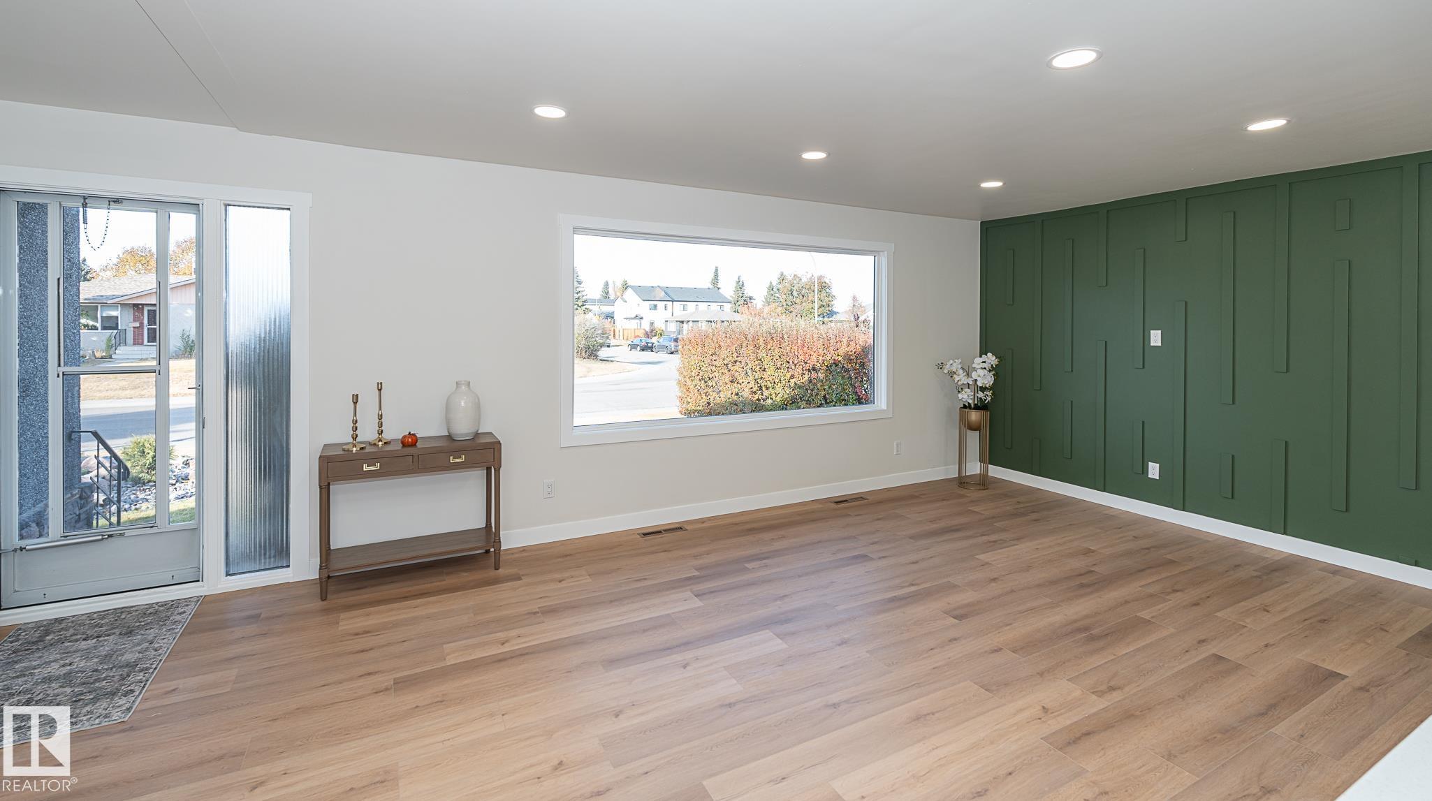 Picture for 6807 98A AV NW