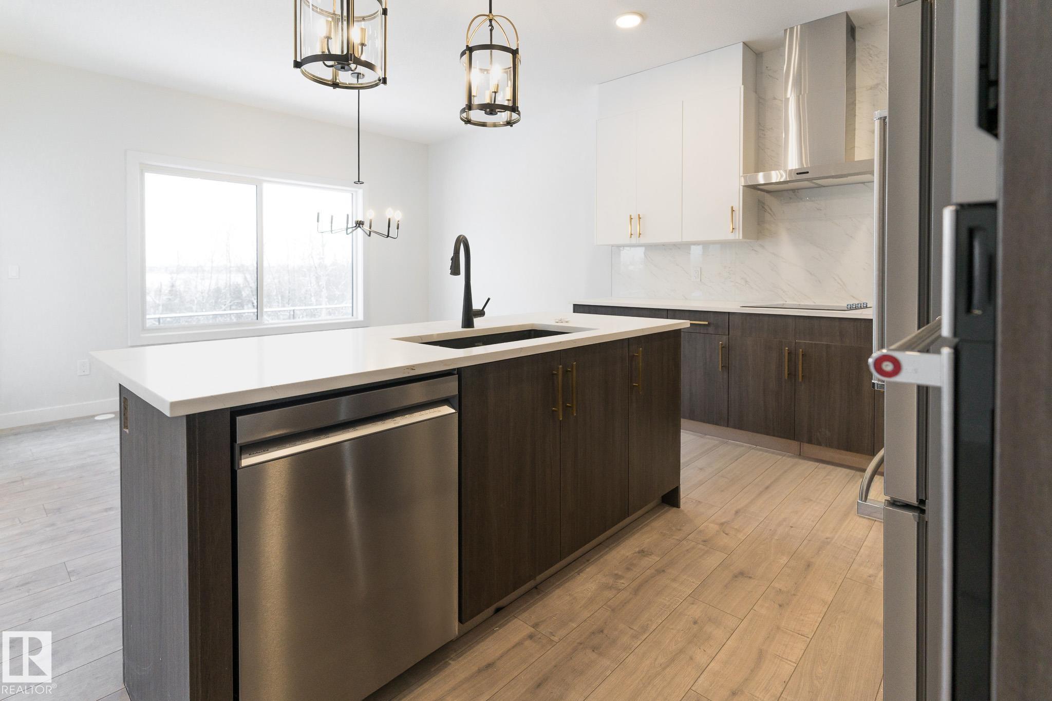 Picture for 285 GLENRIDDING RAVINE RD SW