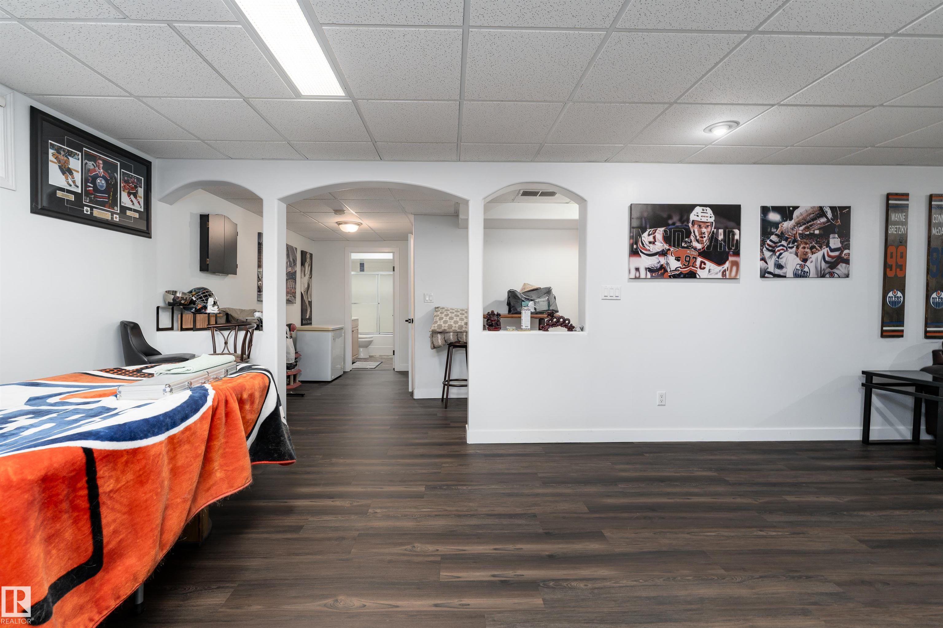 Photo 32 at 948 Ormsby Wynd NW, Ormsby Place, Edmonton