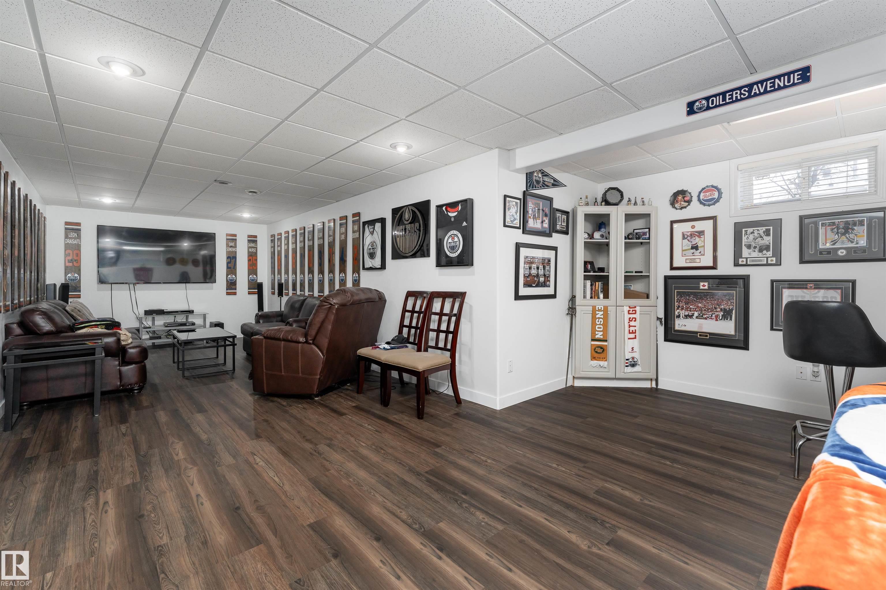 Photo 33 at 948 Ormsby Wynd NW, Ormsby Place, Edmonton