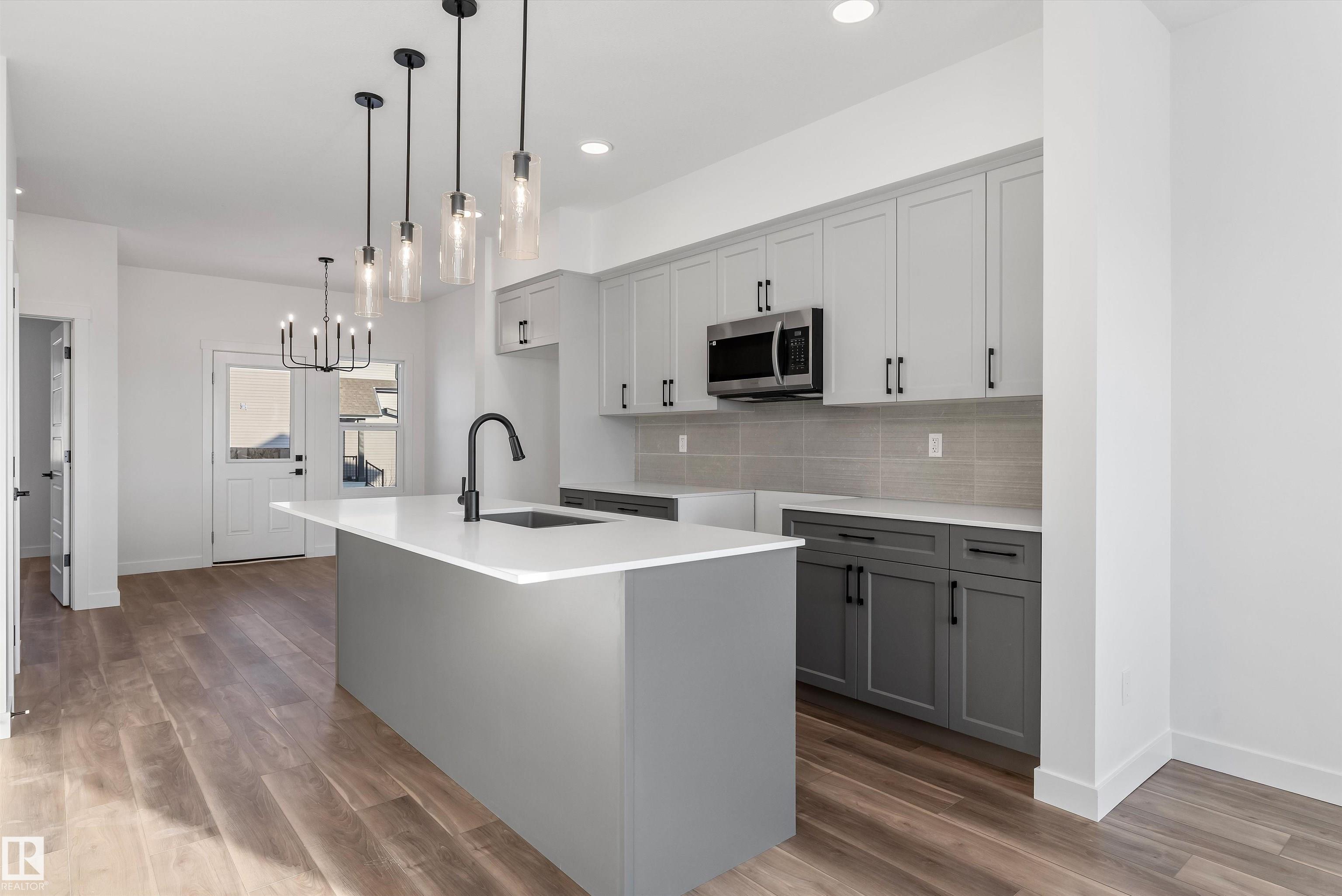 Photo 10 at 20816 40 Avenue NW, Edgemont, Edmonton