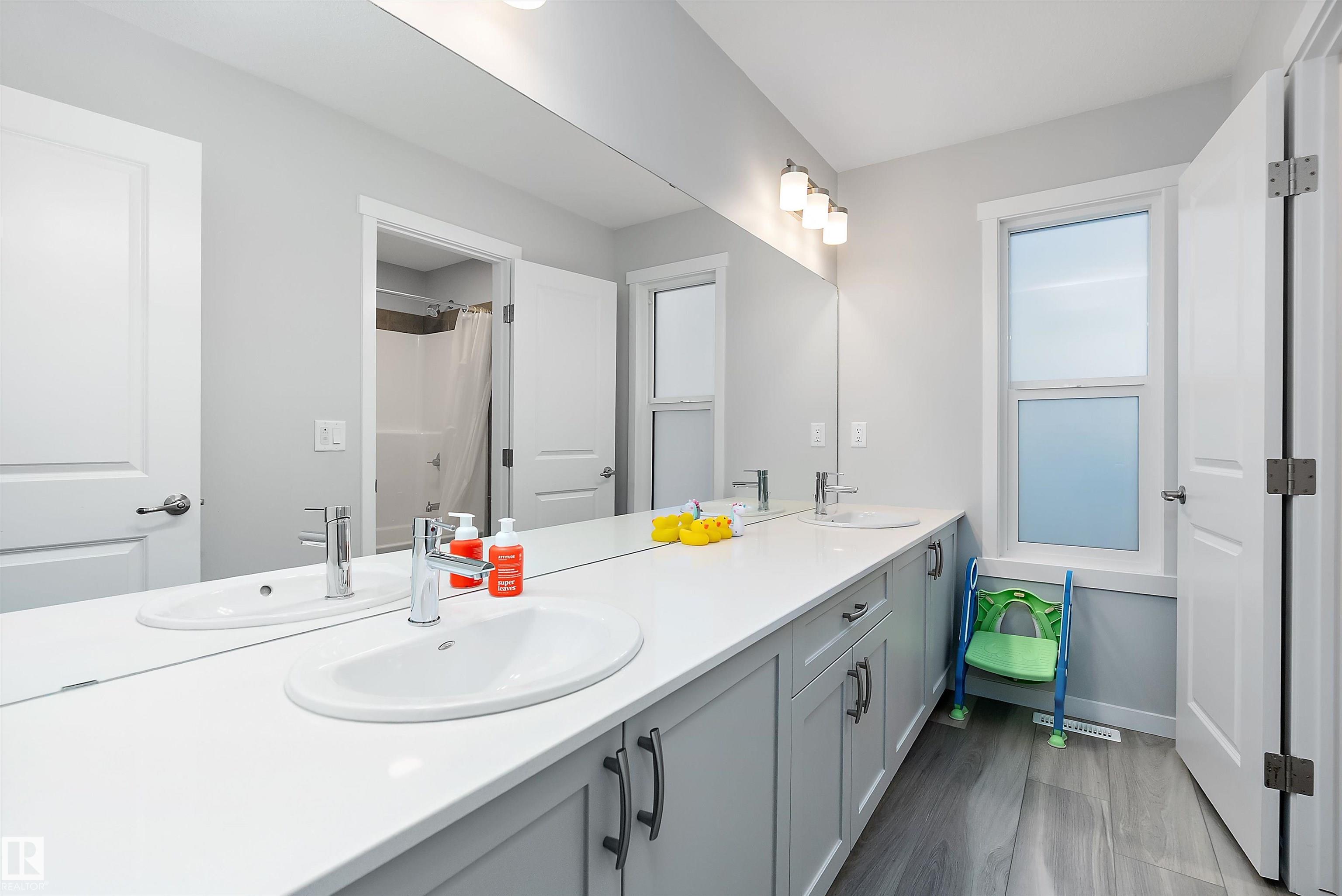 Photo 37 at 211 Caledon Crescent, Copperhaven, Spruce Grove