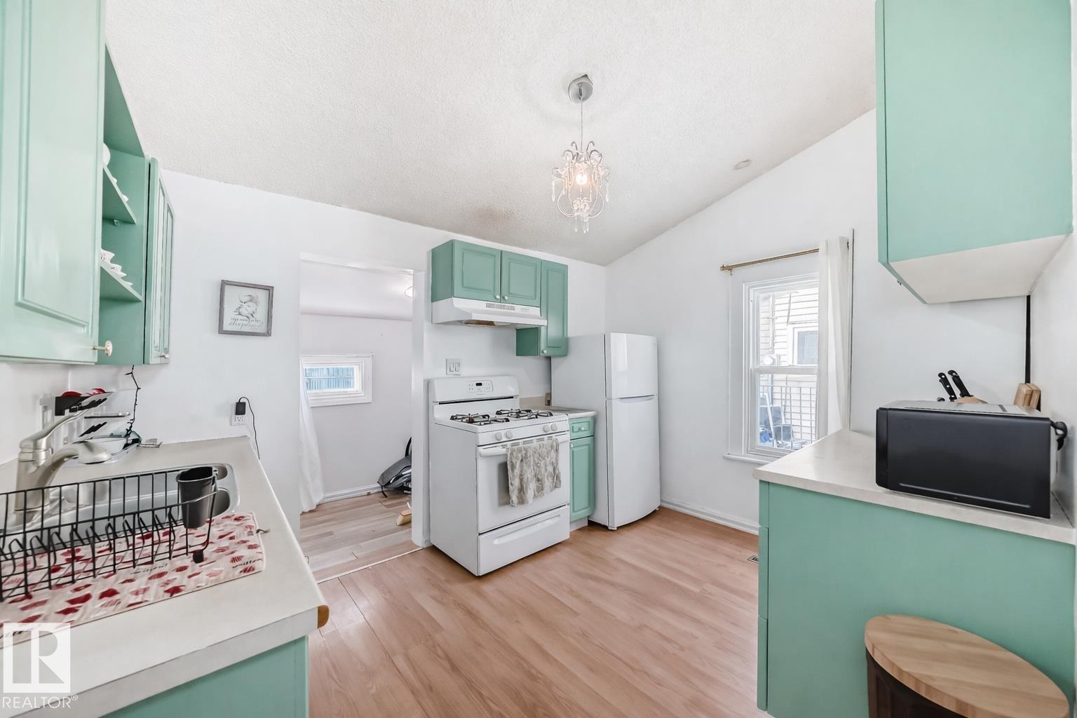 Photo 24 at 10928 92 Street NW, Mccauley, Edmonton