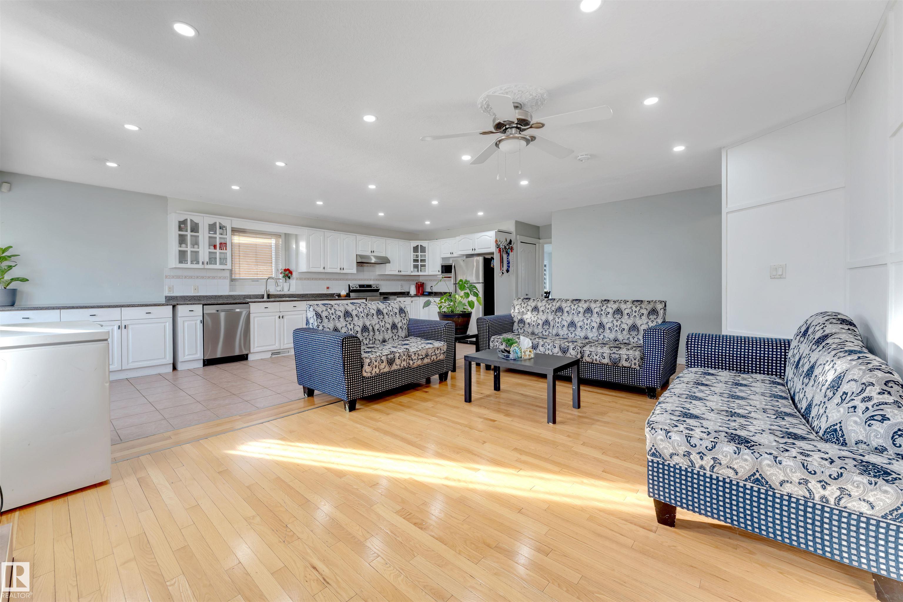 3139 34b Avenue NW, Wild Rose, Edmonton