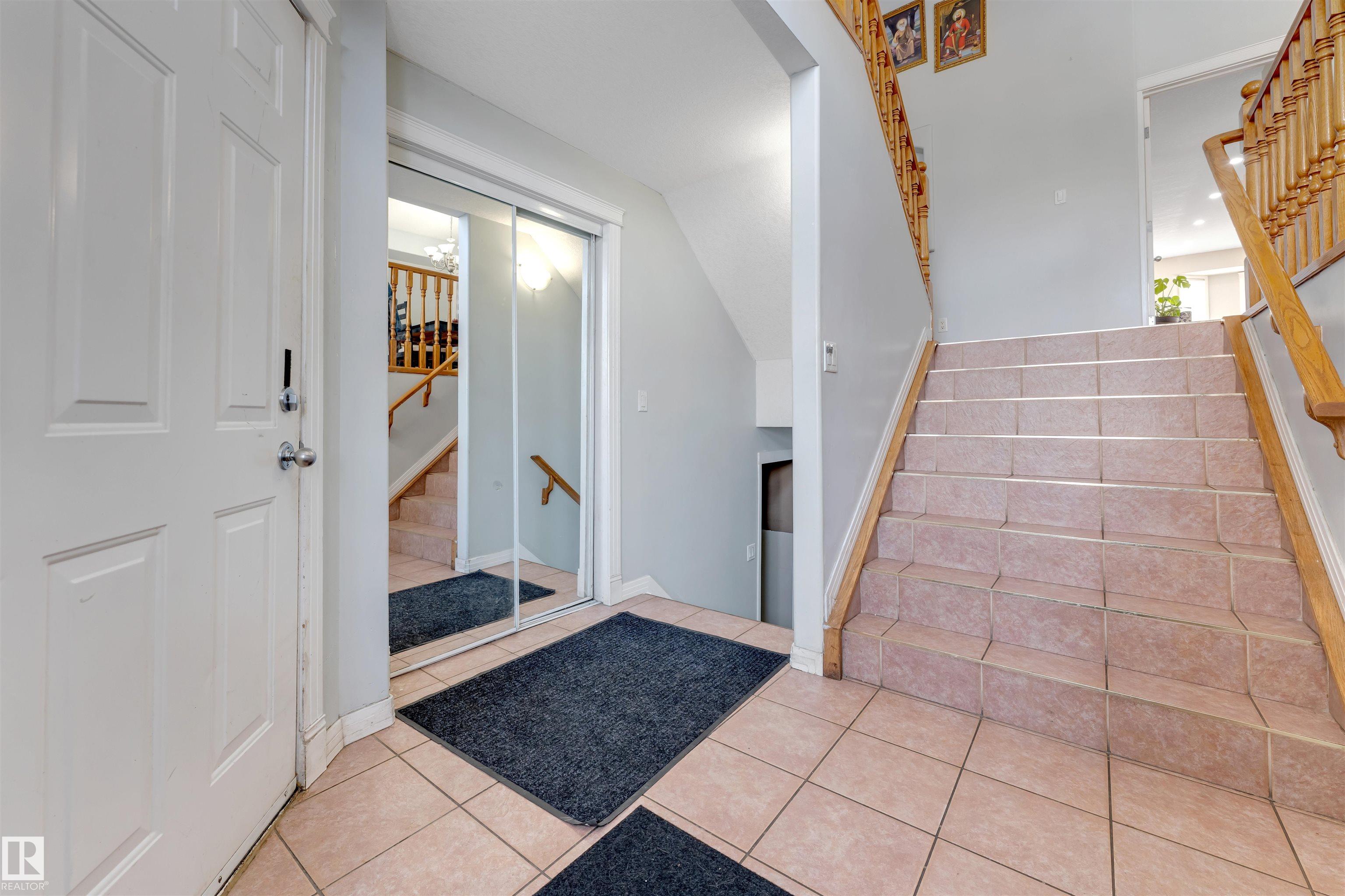 Photo 13 at 3139 34b Avenue NW, Wild Rose, Edmonton