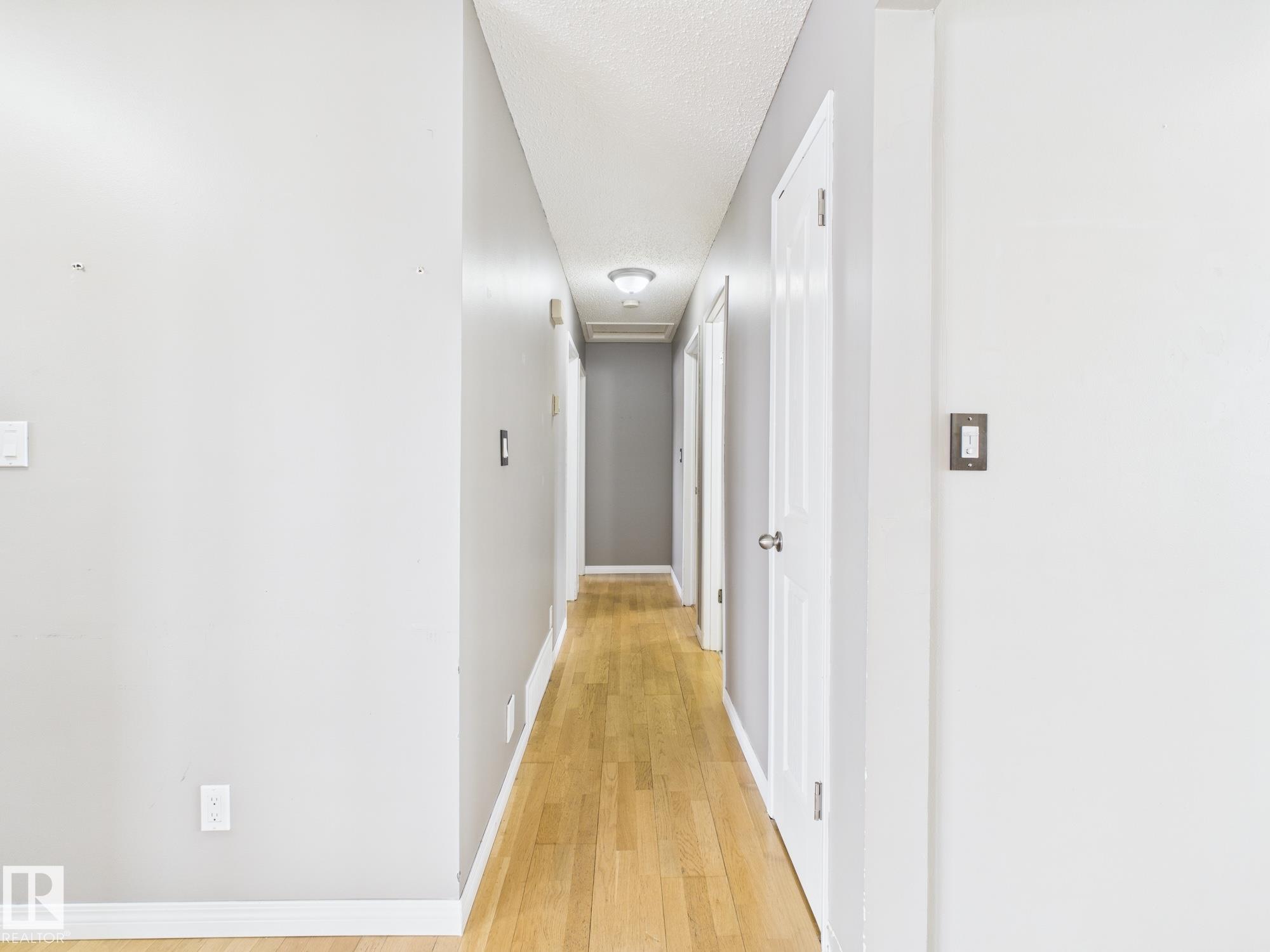 Photo 17 at 352 Huffman Crescent NW, Overlanders, Edmonton