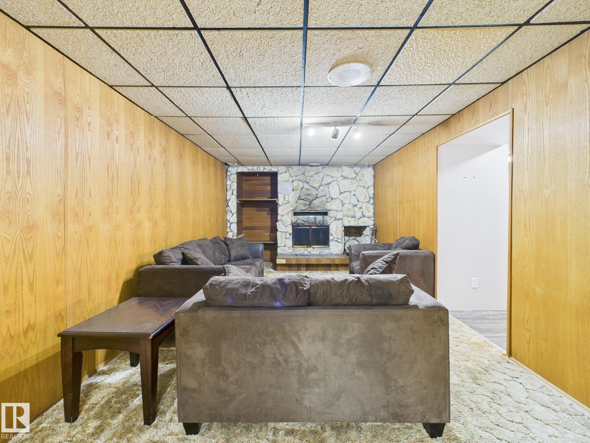 Photo 32 at 352 Huffman Crescent NW, Overlanders, Edmonton