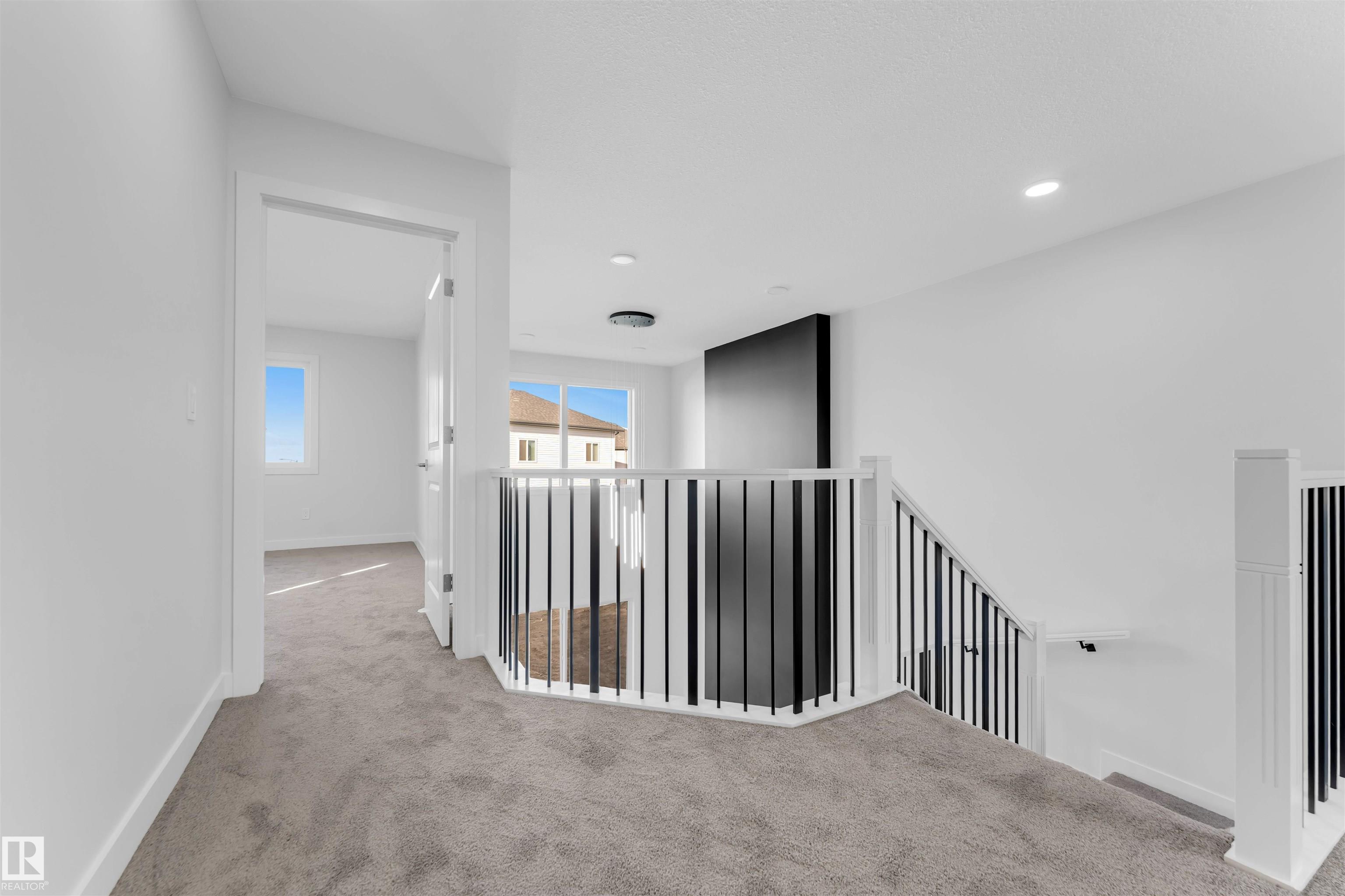 Photo 11 at 935 18 Avenue NW, Aster, Edmonton