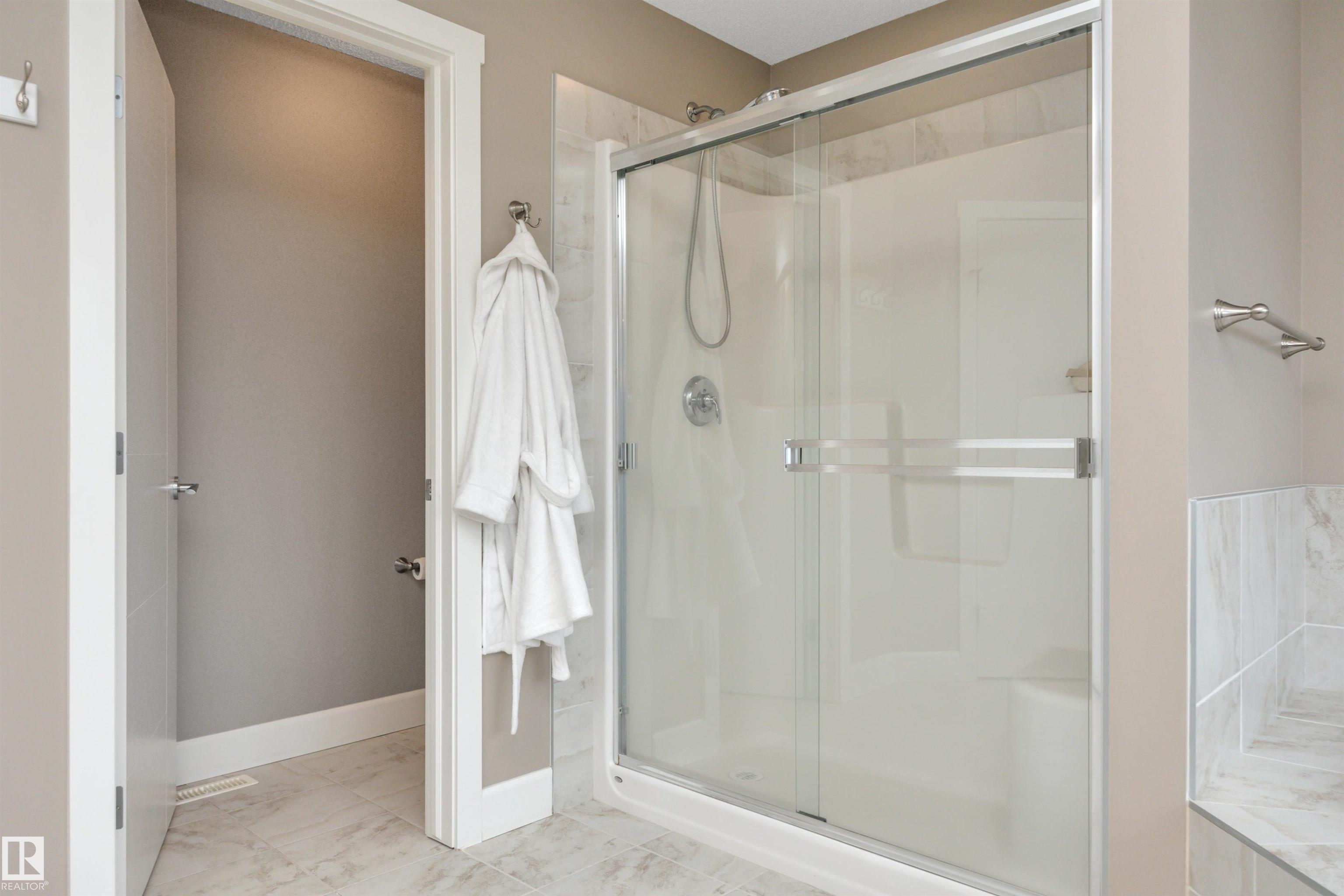 https://zimg.paragon.ice.com/ParagonImages/Property/PM/RAE/225384158/37/0/0/b43933cb8d6ef415e8ecc35a48cda86c/1/7177541d32c6bd47e083cc21d5905cd2/225384158-b787e8ba-1b11-4b2f-8491-29306014d7e5.JPG