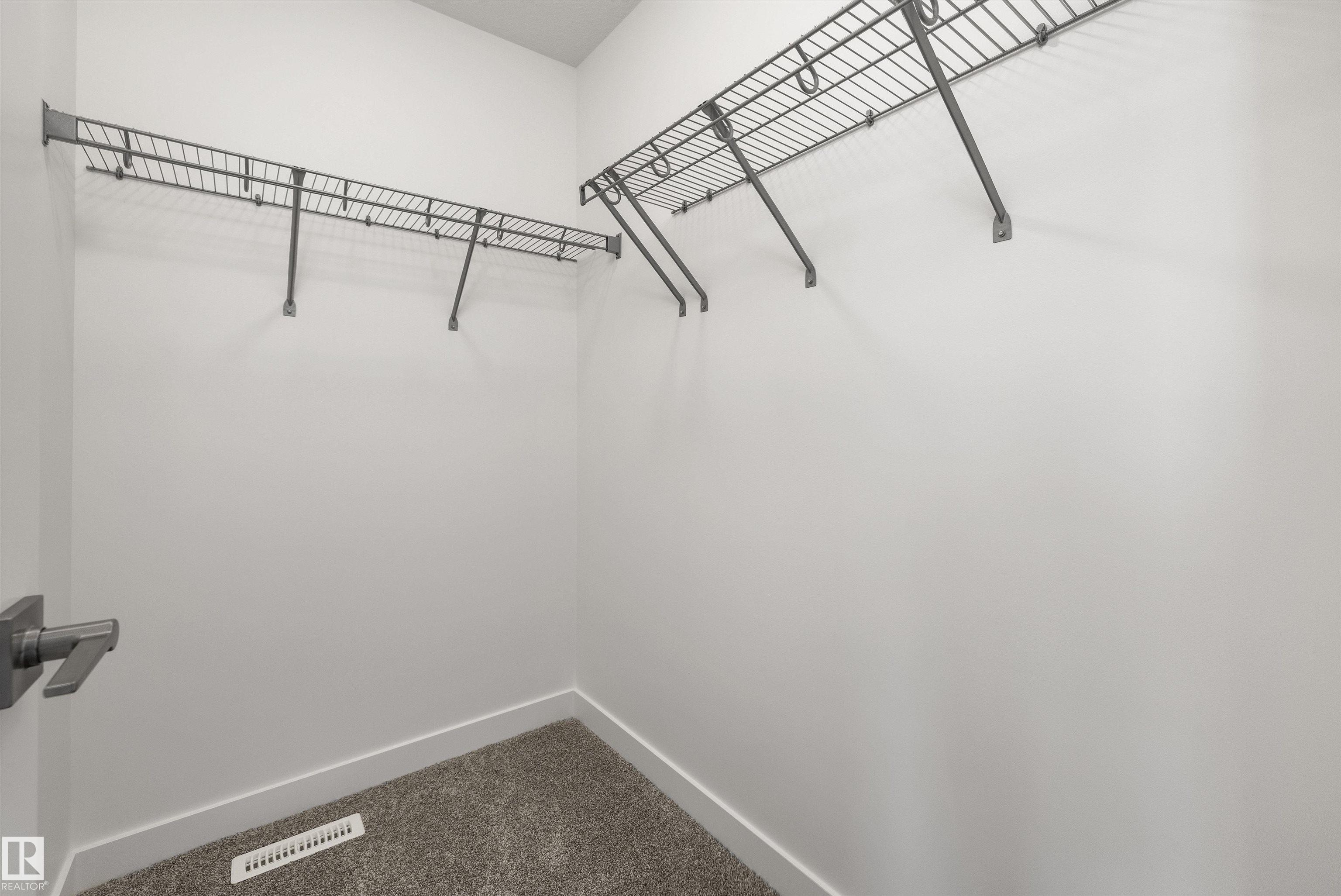 https://zimg.paragon.ice.com/ParagonImages/Property/PM/RAE/225384179/27/0/0/93addd6e699f33ed85b931774c2d6bd5/1/5297328a96aa5bb4f057f8caedabcf75/225384179-eb41fb2e-d3c6-40f2-bfb5-ab364d651372.JPG