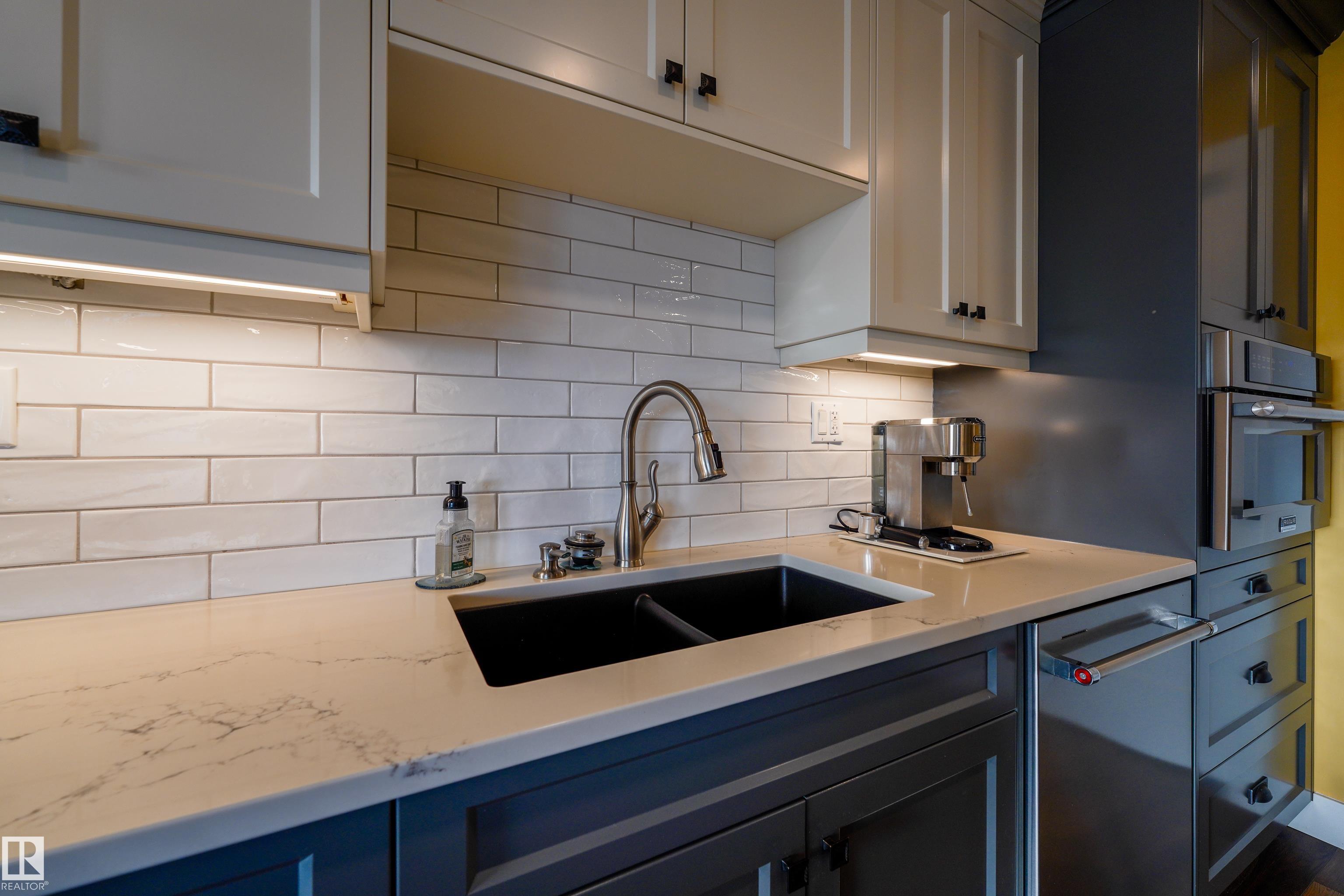 Picture for #602 11710 100 AV NW