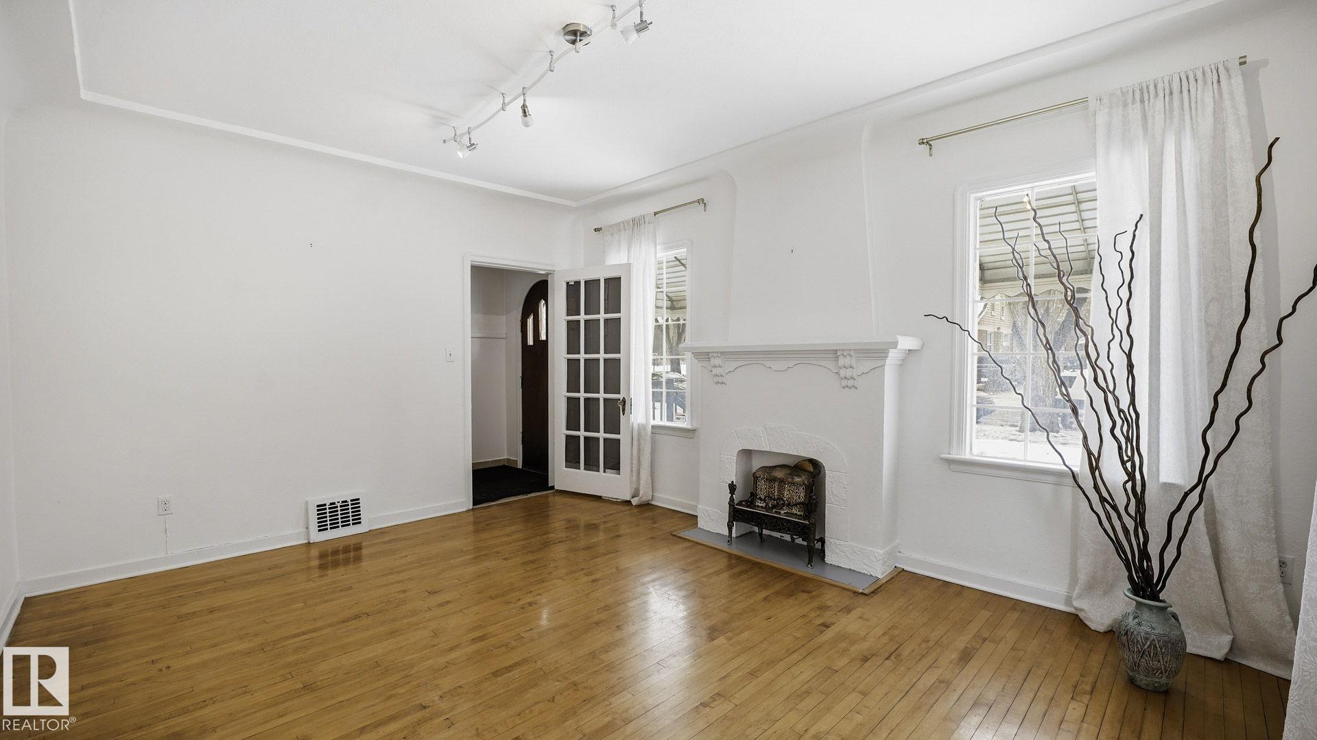 Picture for 10149 122 ST NW