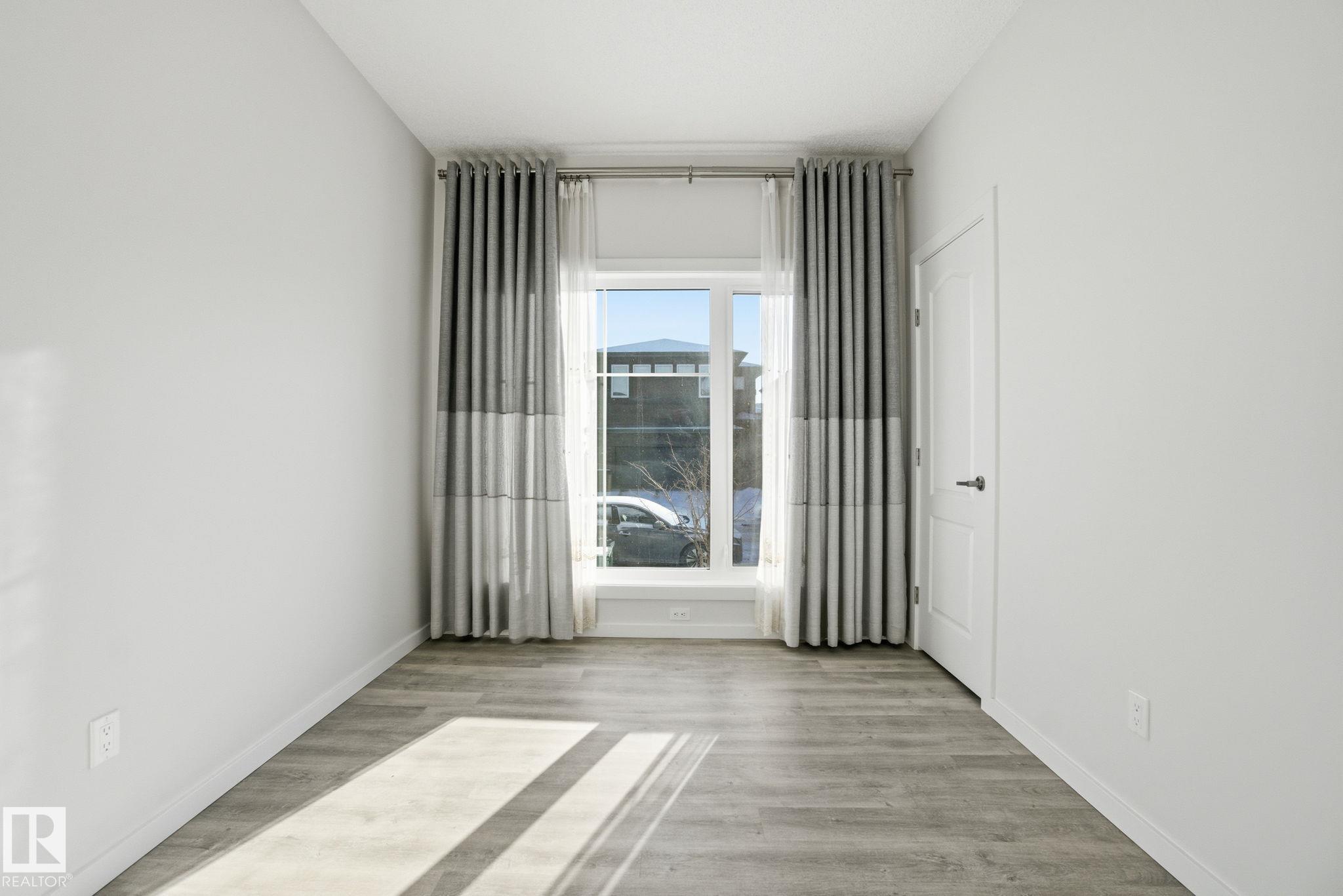 Photo 8 at 2479 Kelly Circle SW, Keswick, Edmonton