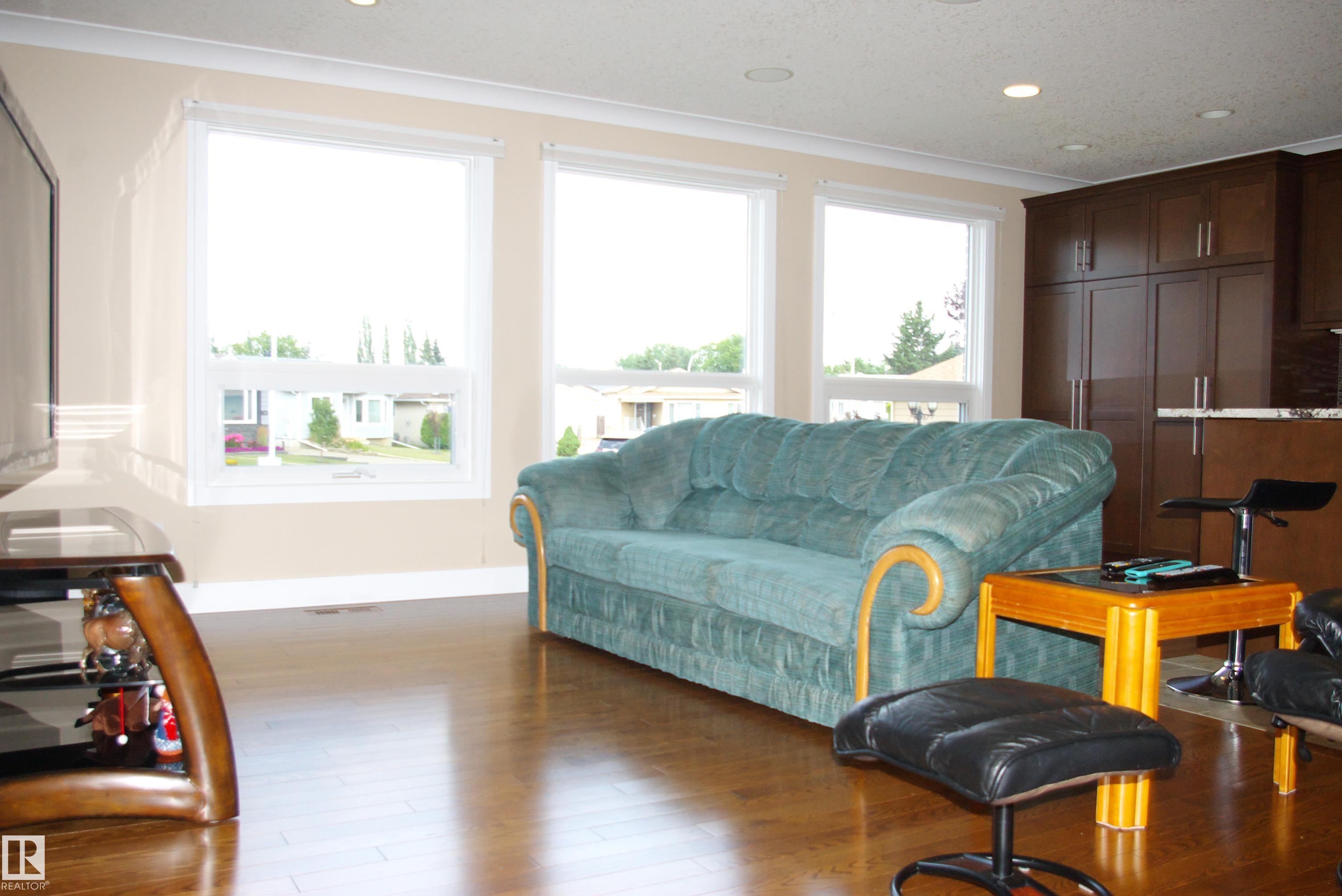 Picture for 168 WARWICK RD NW