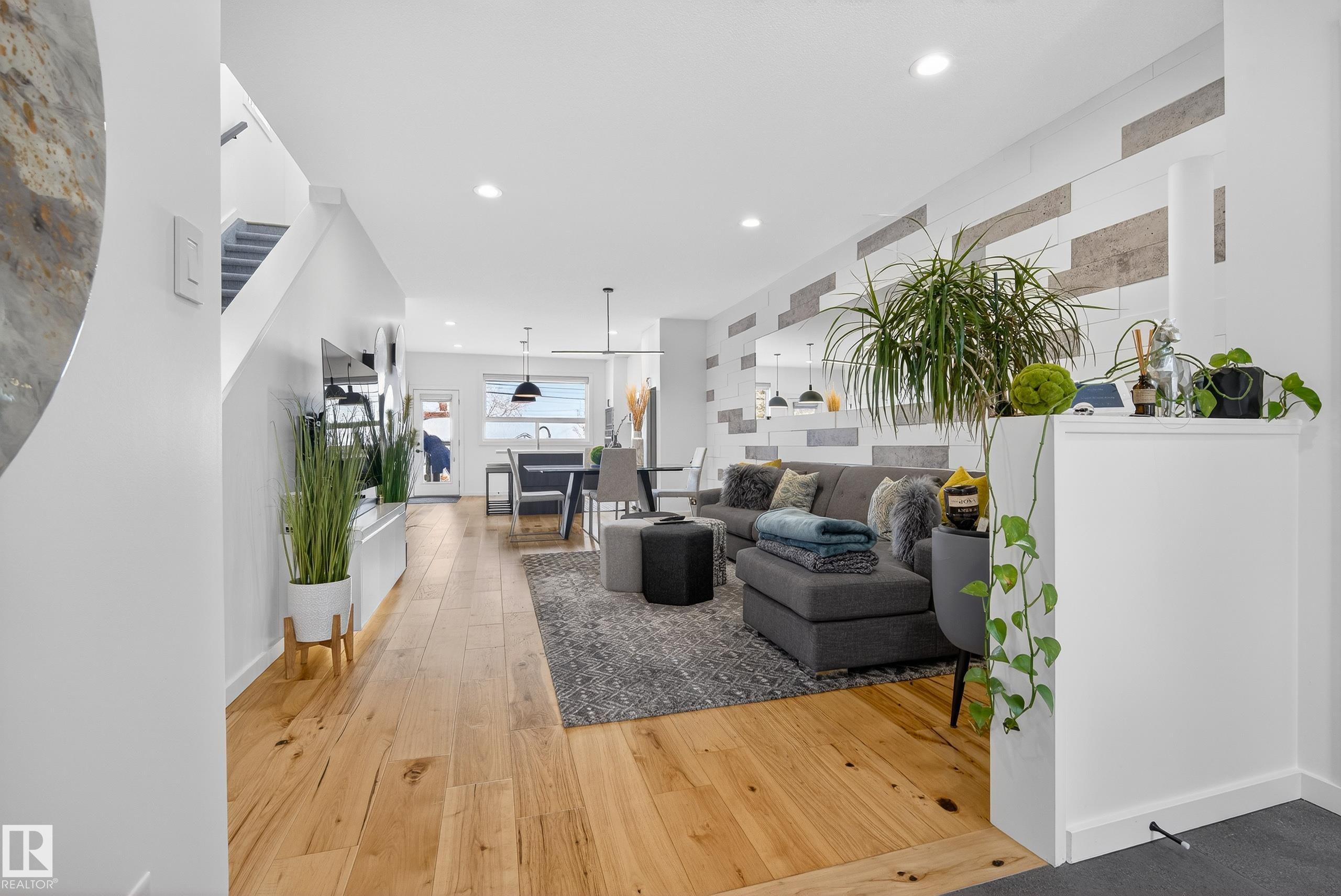 Picture for 11337 122 ST NW