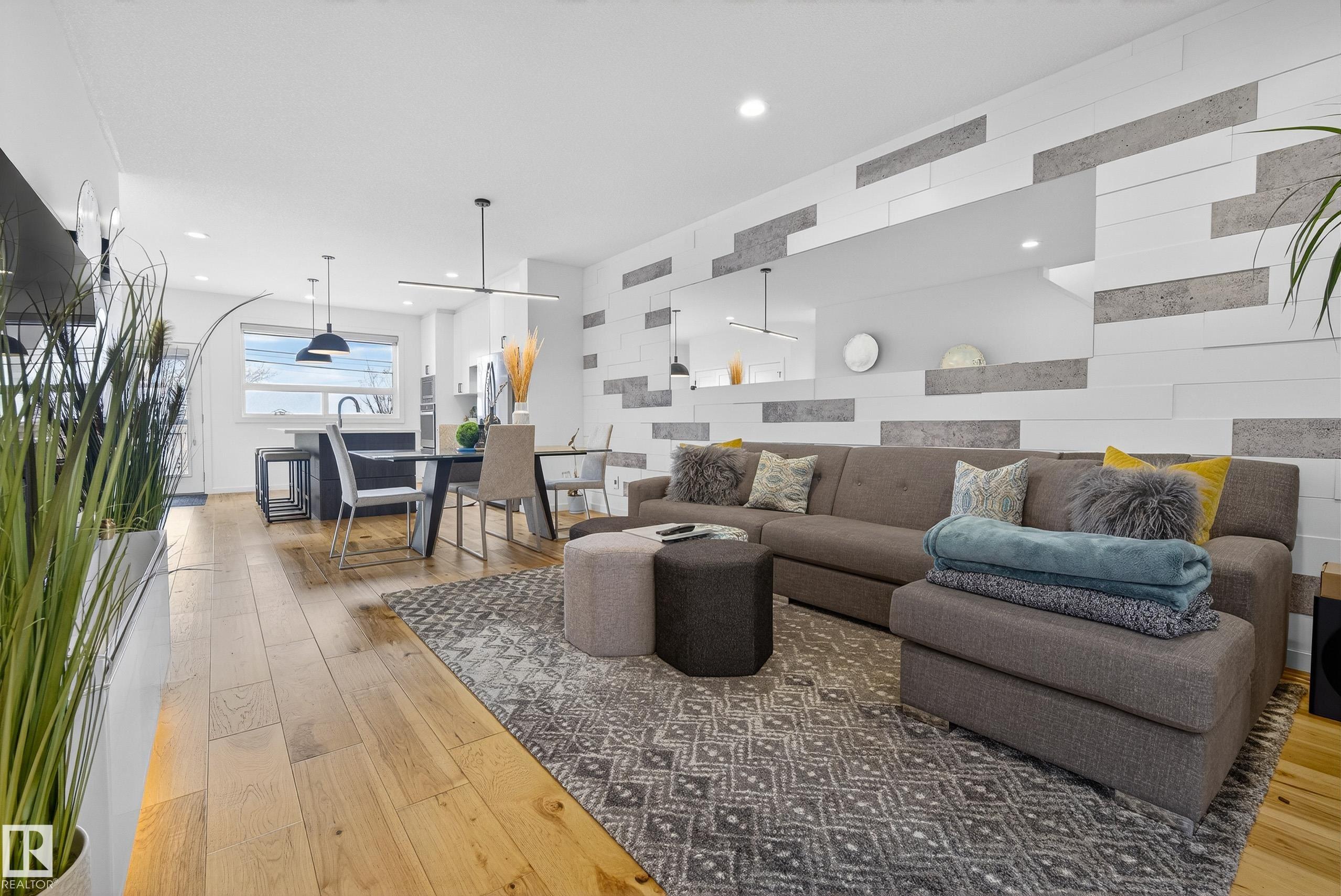 Picture for 11337 122 ST NW