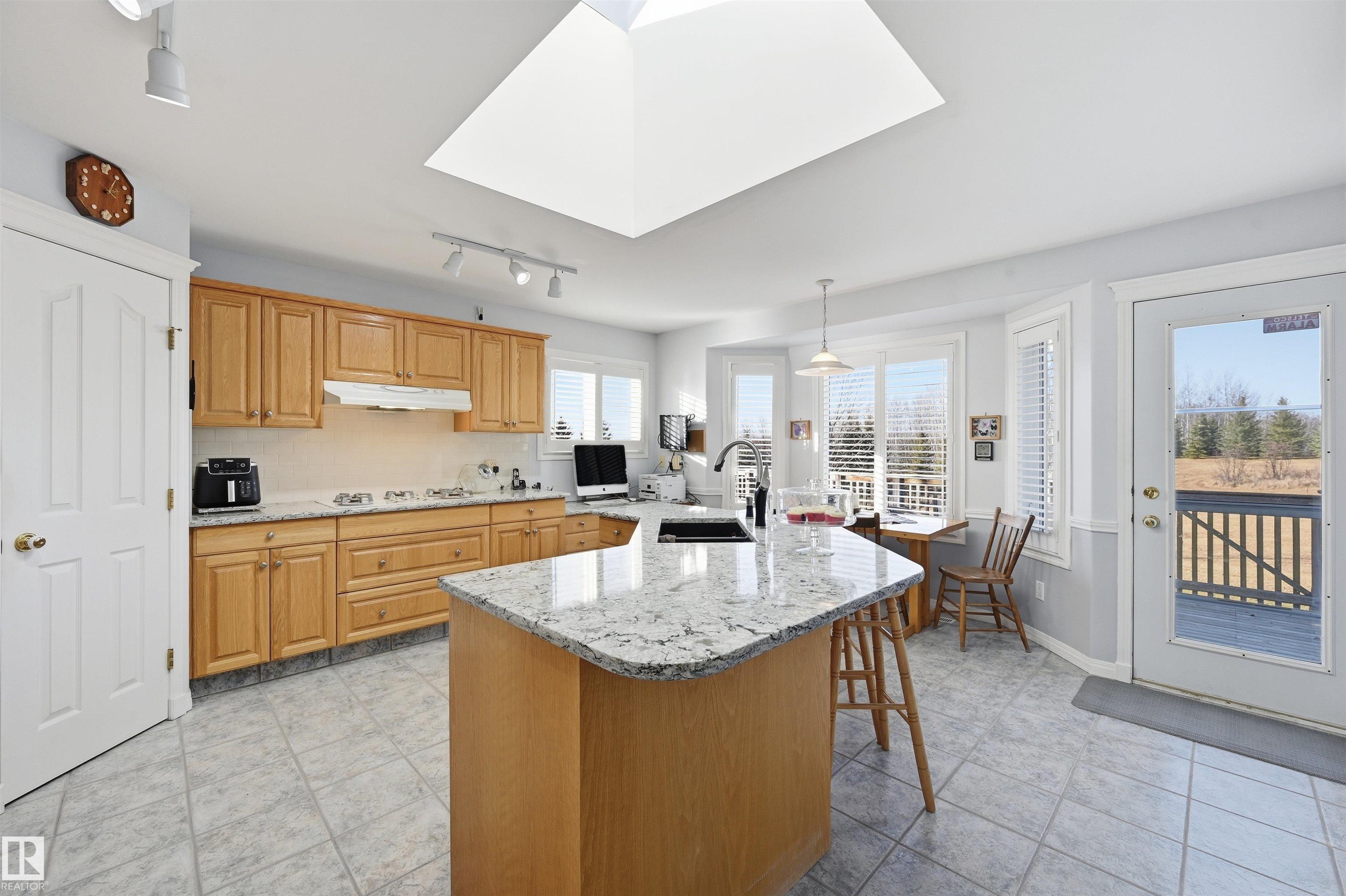 Photo 11 at 370 - 50247 Rge Rd 232, Scottsdale Estates, Rural Leduc County