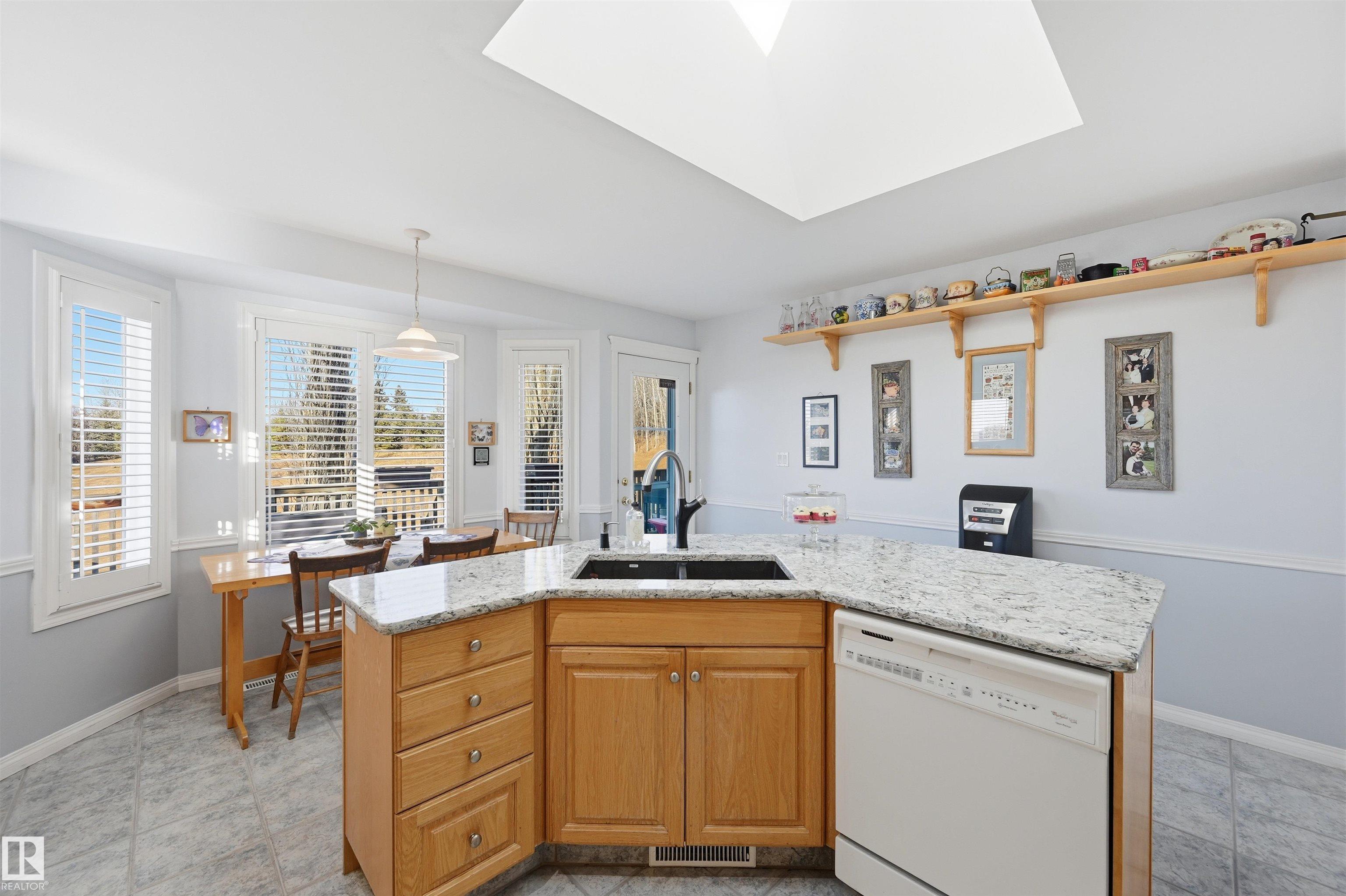 Photo 13 at 370 - 50247 Rge Rd 232, Scottsdale Estates, Rural Leduc County