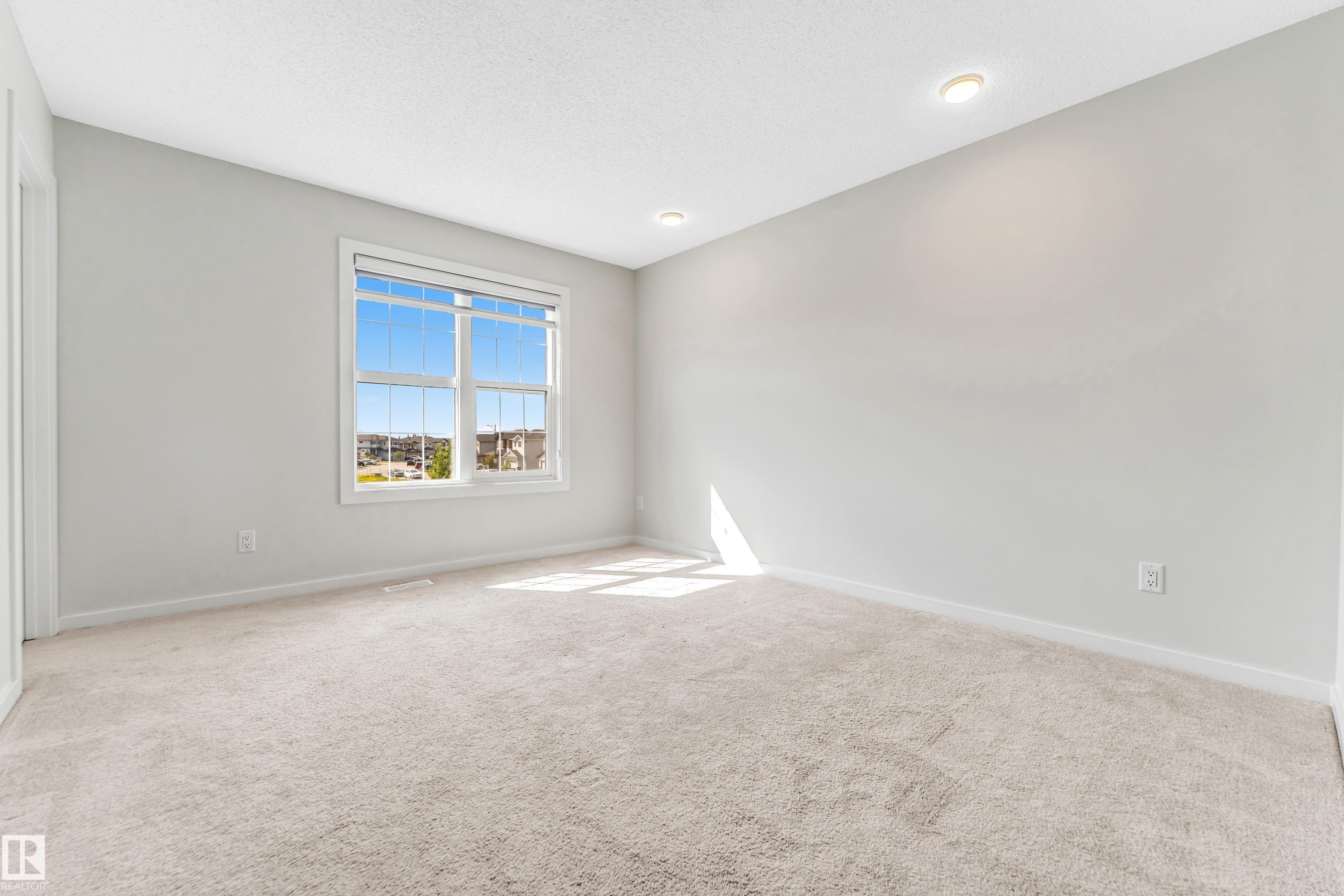 Photo 16 at 2095 Maple Road NW, Maple Crest, Edmonton