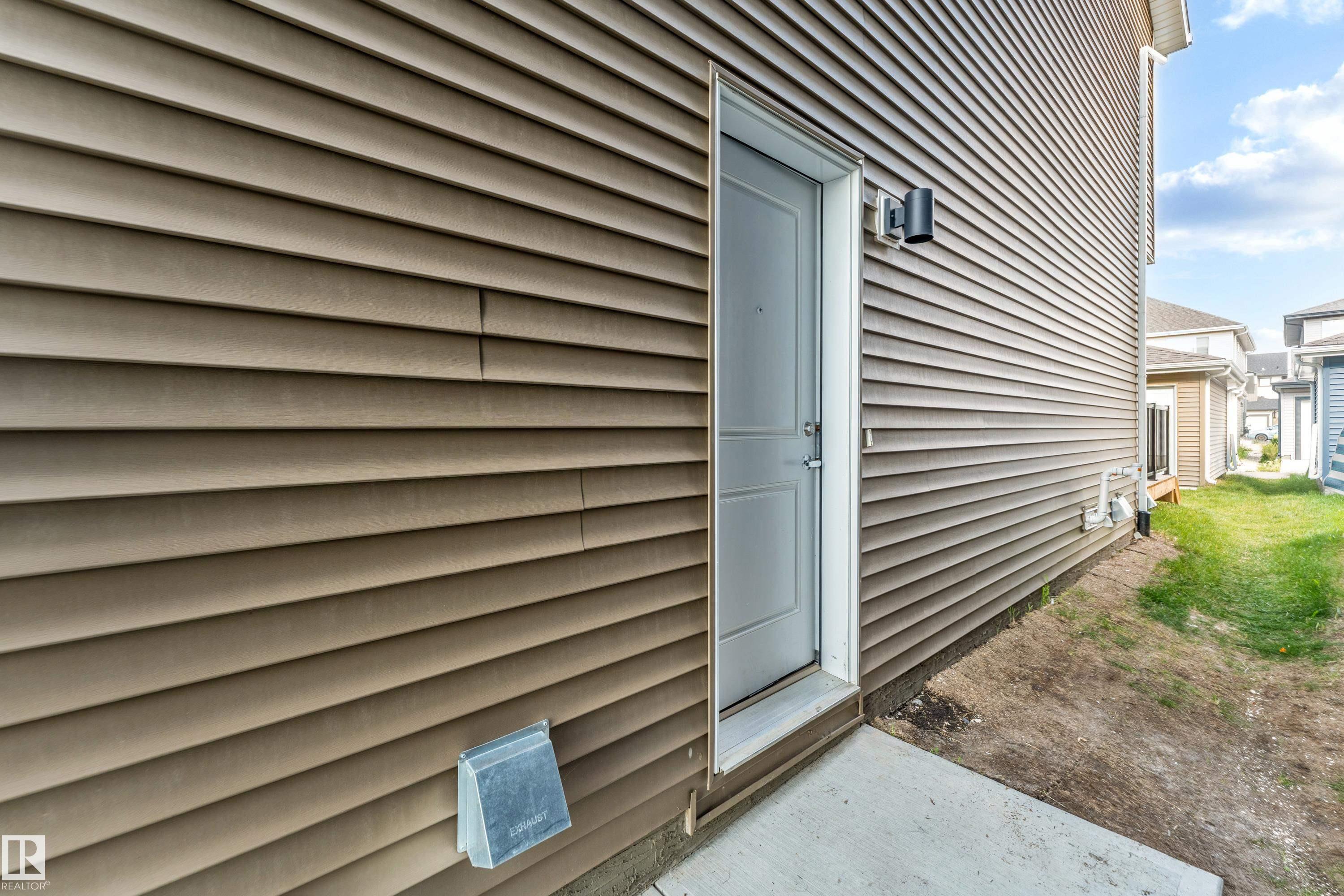 Photo 26 at 2095 Maple Road NW, Maple Crest, Edmonton