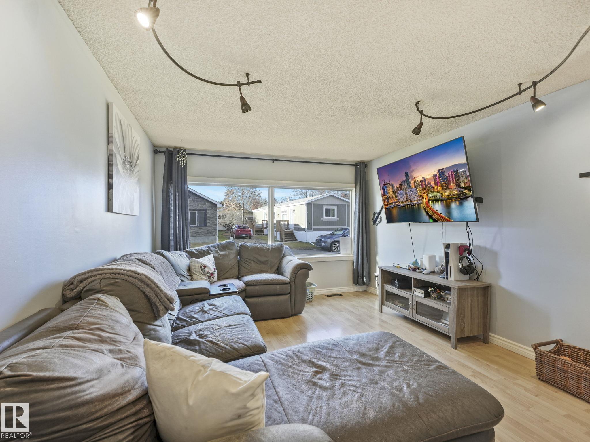 Picture for 429 Westview CL NW