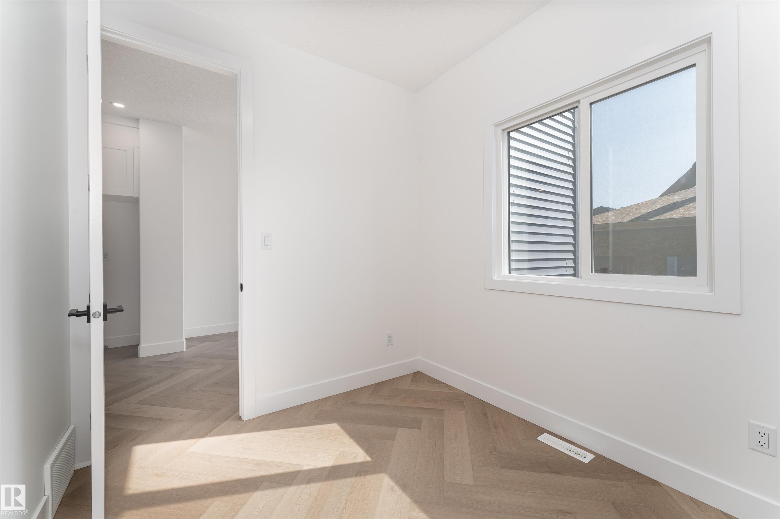 Photo 12 at 3127 Magpie Way NW, Starling, Edmonton