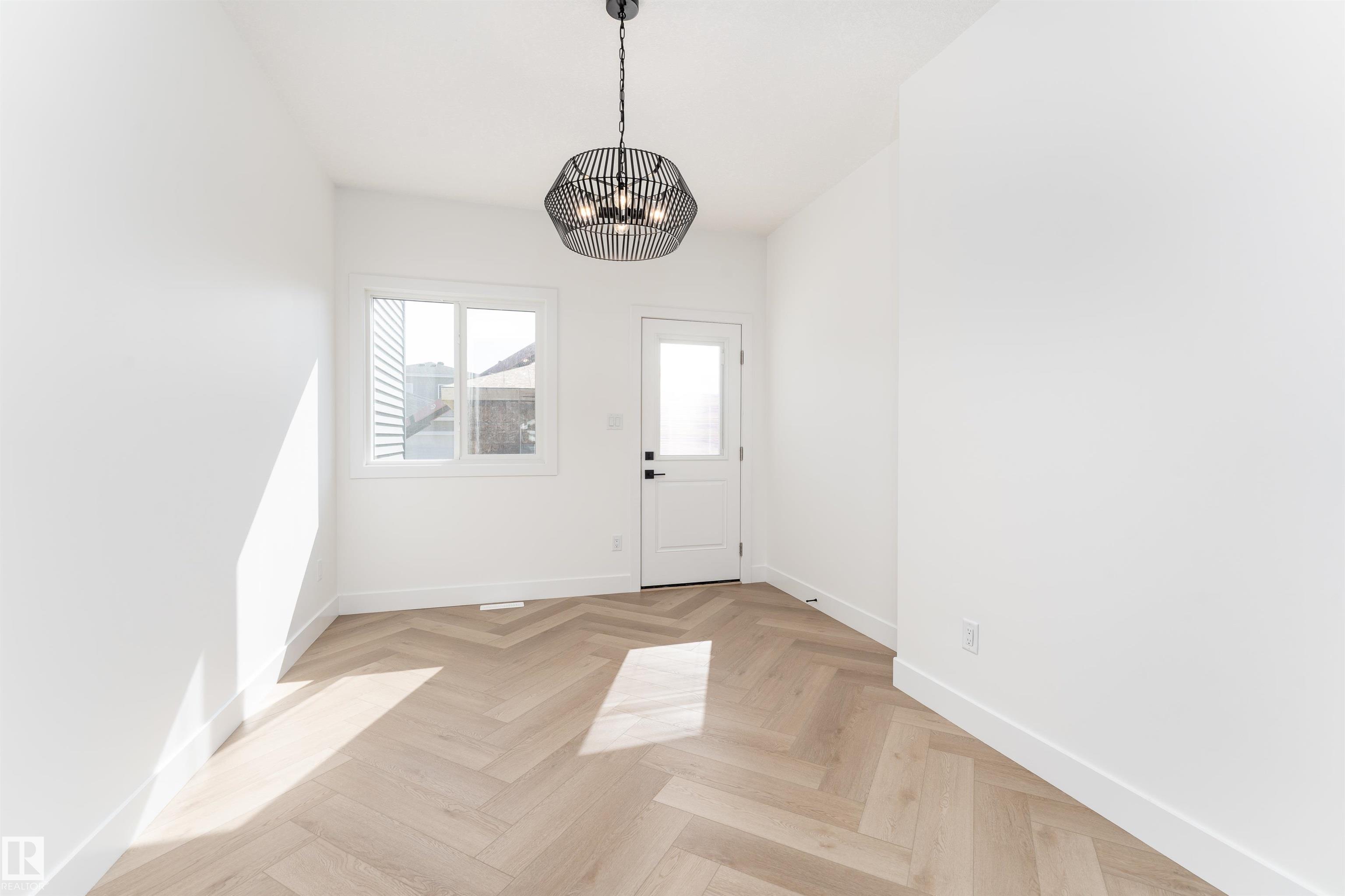 Photo 10 at 3127 Magpie Way NW, Starling, Edmonton