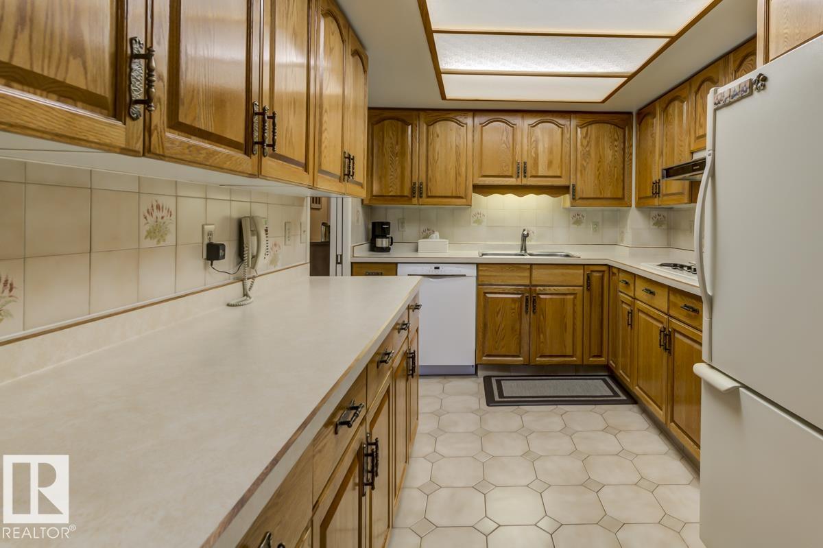 Photo 22 at 1403 - 11503 100 Avenue NW, Wîhkwêntôwin, Edmonton