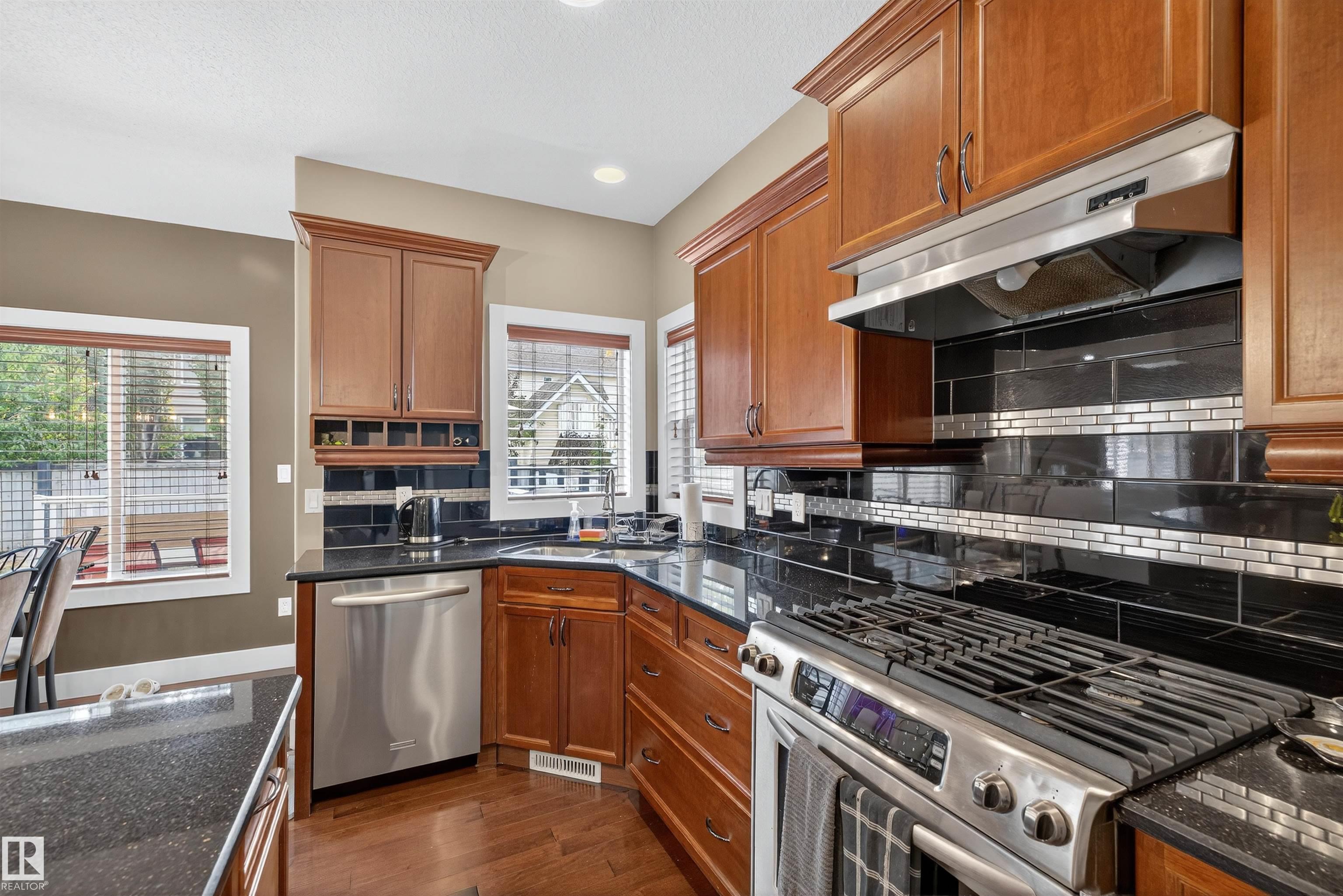 Photo 7 at 520 Stewart Crescent SW, Summerside, Edmonton