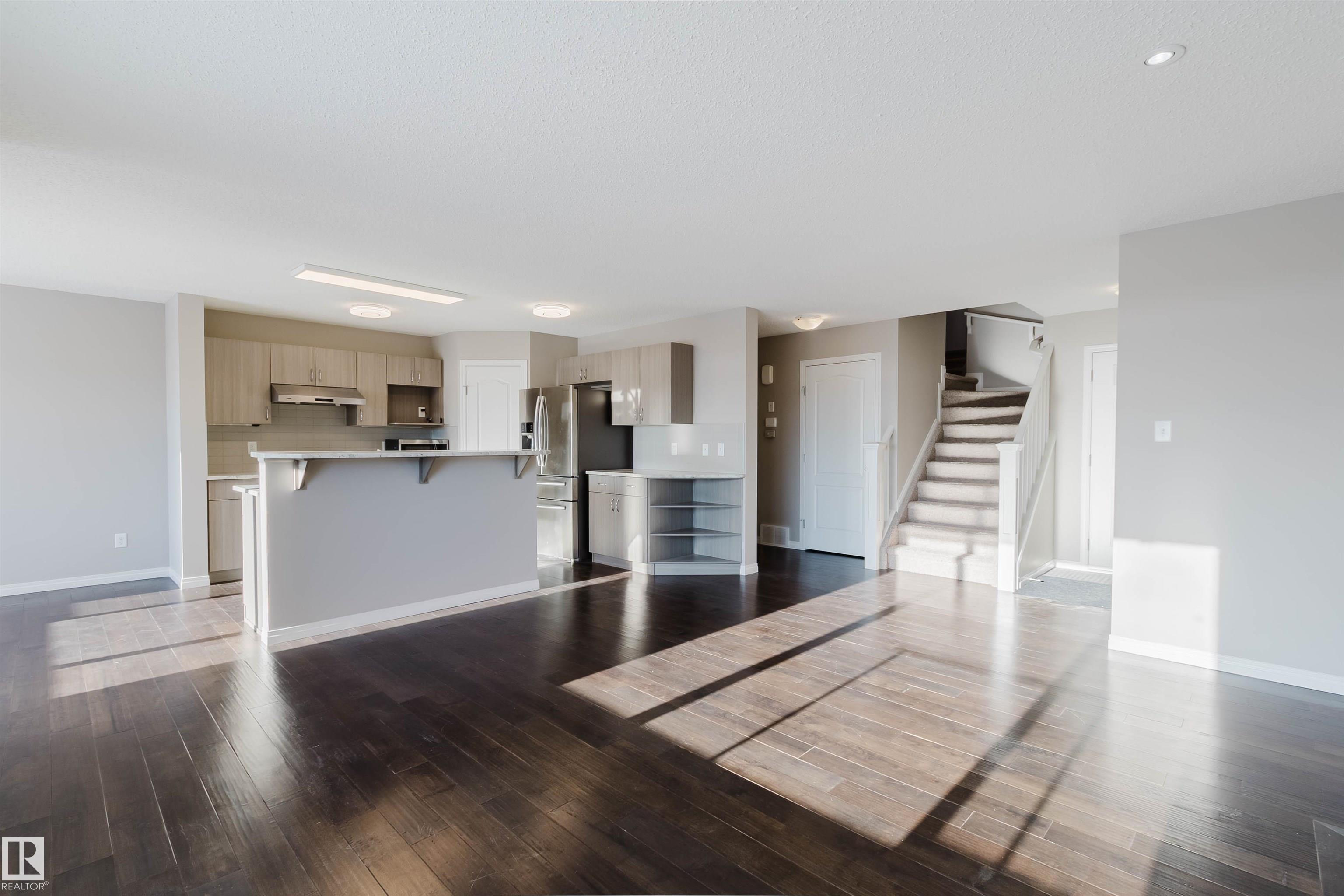 Picture for 16627 18 AV SW