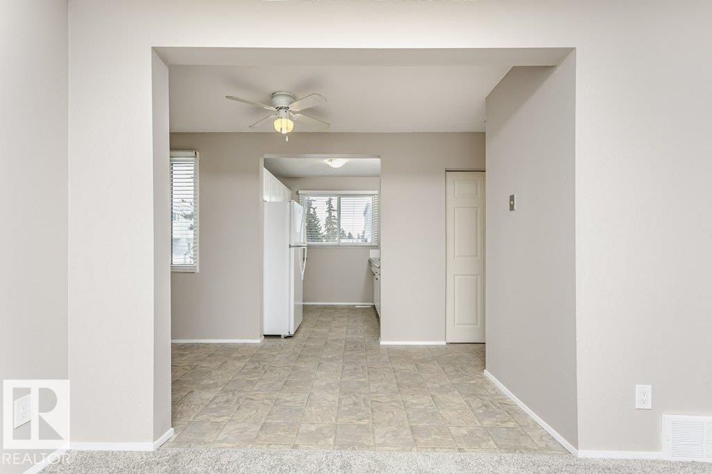 Photo 13 at 130 Dickinsfield Court NW, Evansdale, Edmonton