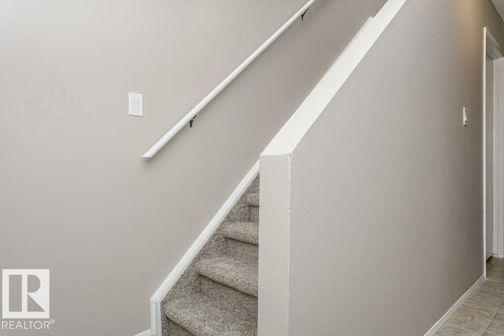 Photo 24 at 130 Dickinsfield Court NW, Evansdale, Edmonton