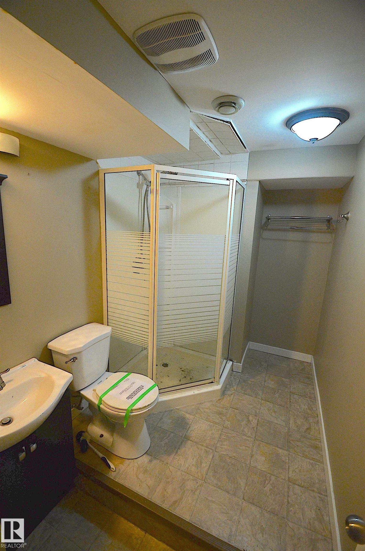 Photo 12 at 576 Rainbow Crescent, Regency Park, Sherwood Park