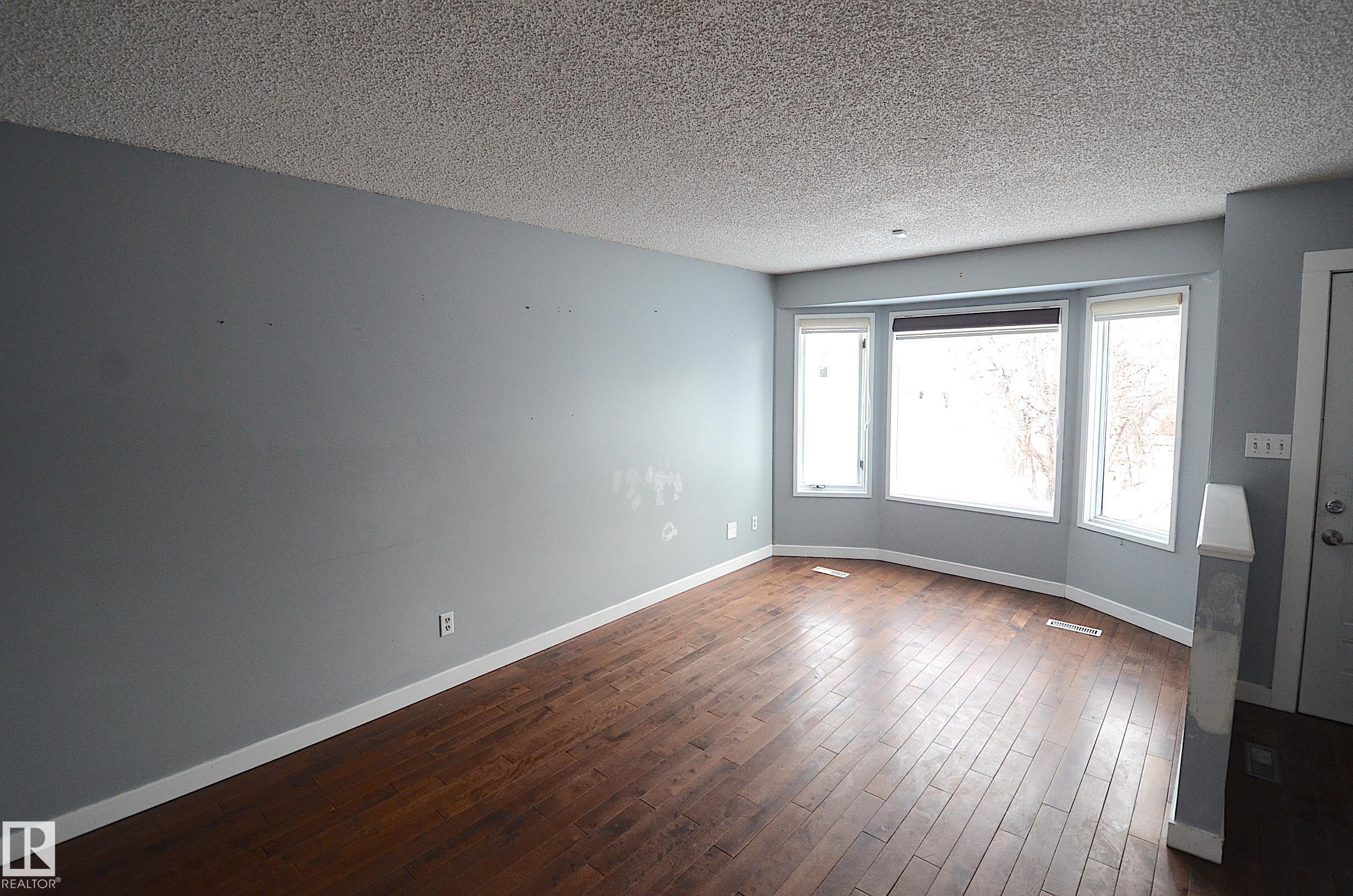 576 Rainbow Crescent, Regency Park, Sherwood Park