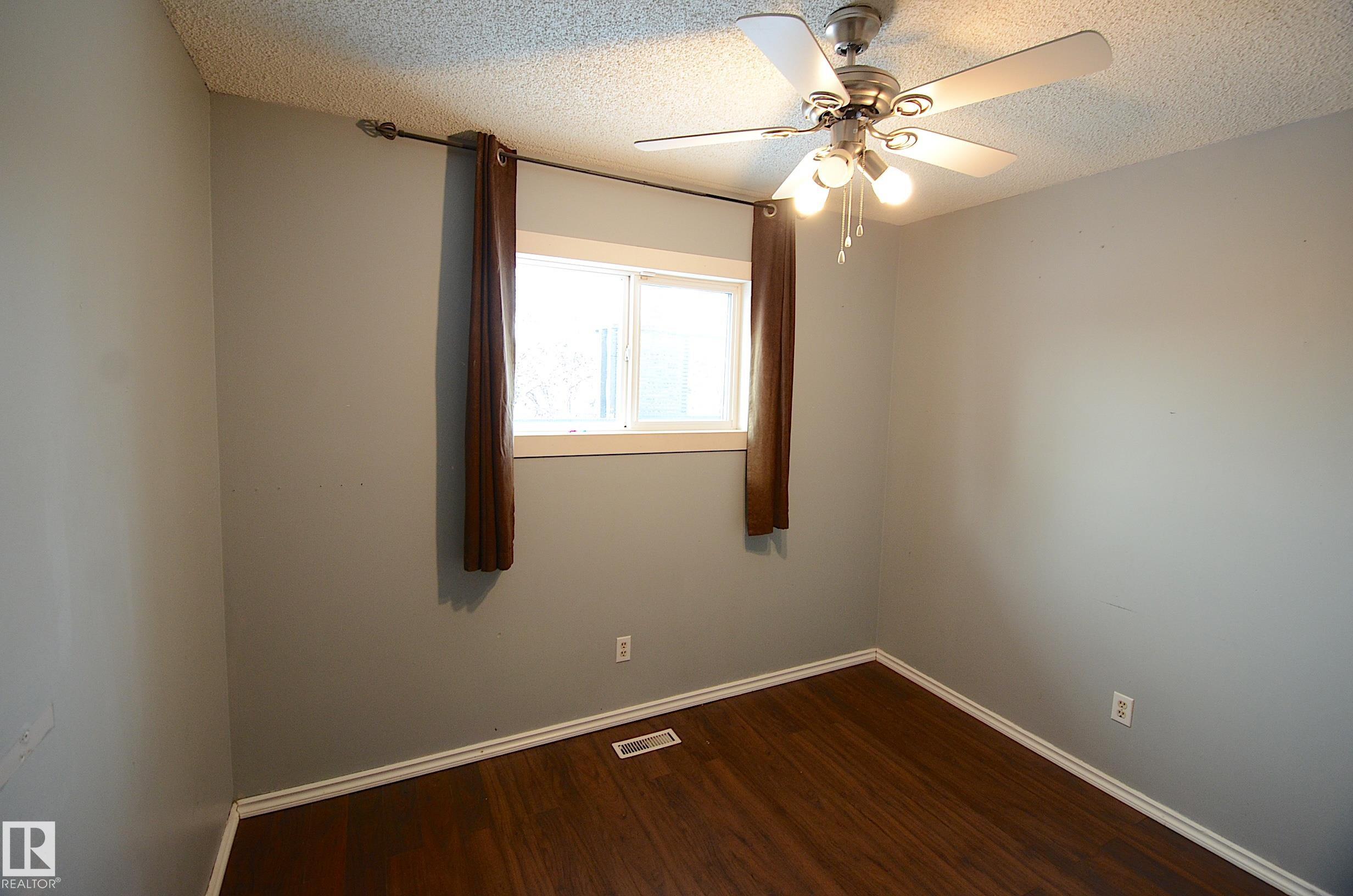 Photo 7 at 576 Rainbow Crescent, Regency Park, Sherwood Park