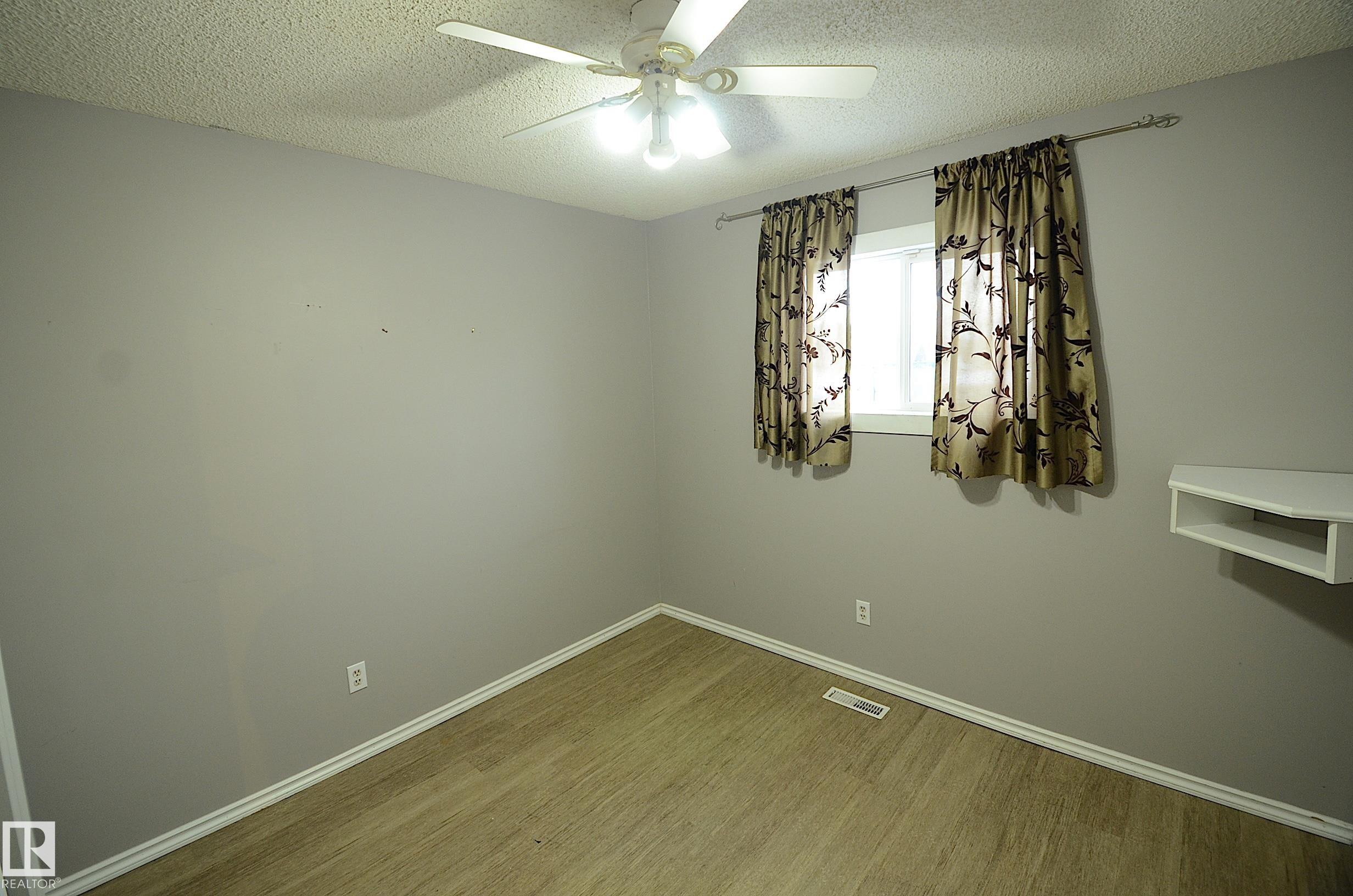 Photo 8 at 576 Rainbow Crescent, Regency Park, Sherwood Park