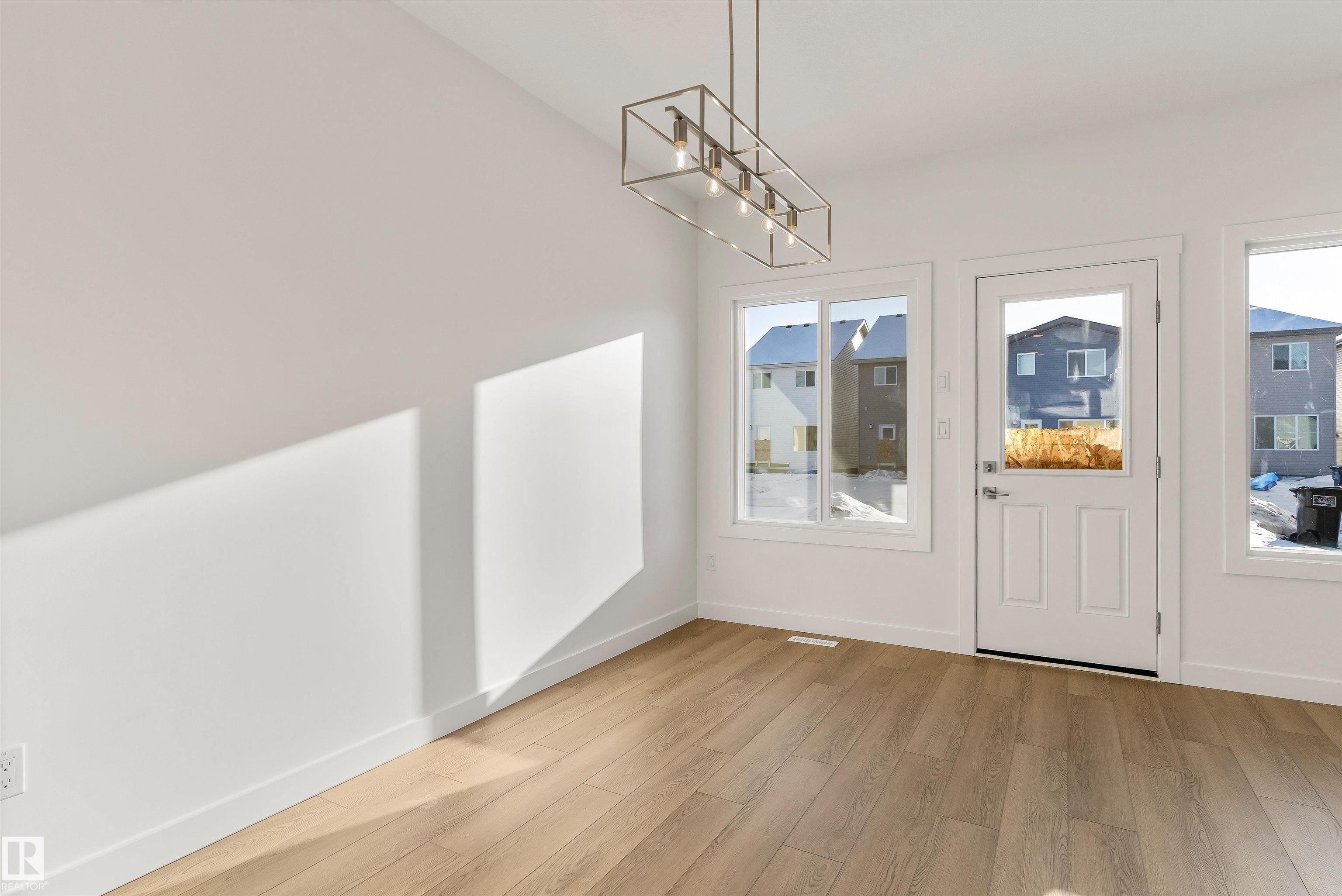 https://zimg.paragon.ice.com/ParagonImages/Property/PM/RAE/225384473/16/0/0/31419af0df4c0d1058d6223460ee934d/1/5c7e6cb9325b7f01efc6de6d6aa3c09d/225384473-bd4bff51-dbe3-40ab-a624-64fe245049d6.JPG