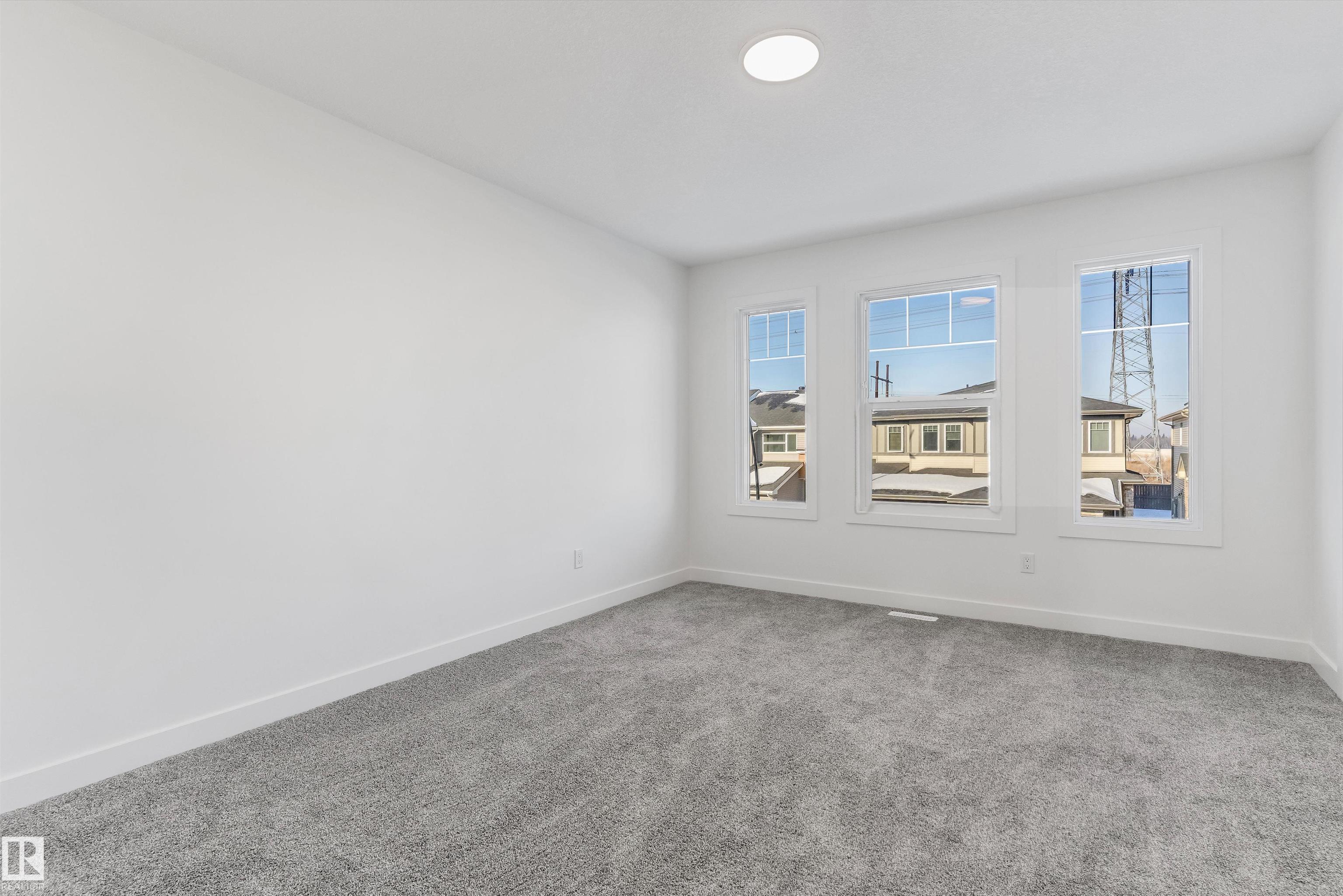 https://zimg.paragon.ice.com/ParagonImages/Property/PM/RAE/225384473/18/0/0/6582c0fd62df6acfd008c9df966d0492/1/5c7e6cb9325b7f01efc6de6d6aa3c09d/225384473-5b7044c5-f98c-46d8-8493-9e276375f3f4.JPG