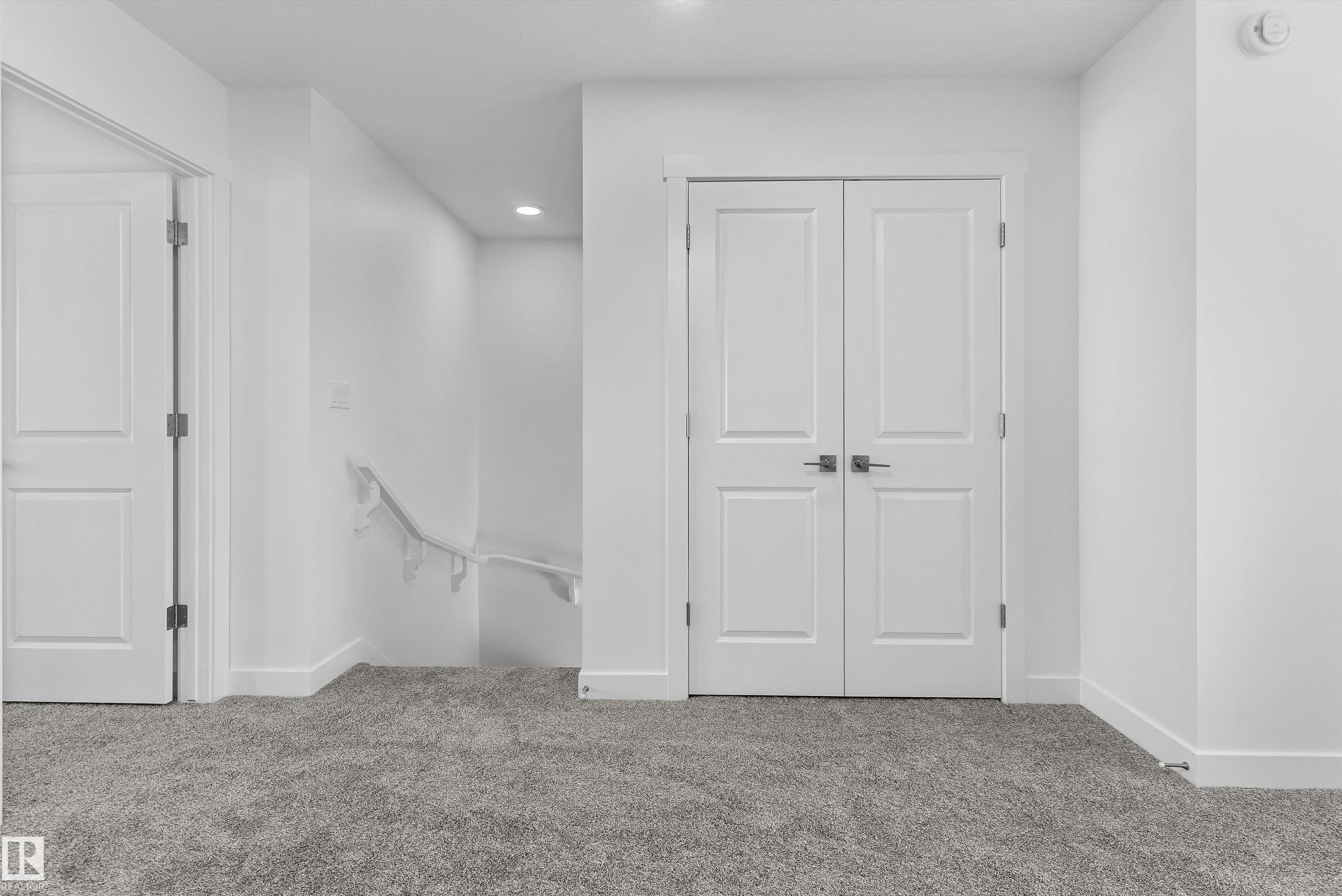 https://zimg.paragon.ice.com/ParagonImages/Property/PM/RAE/225384473/24/0/0/23ca0a577d319dd9f2c9cd5f515f5378/1/5c7e6cb9325b7f01efc6de6d6aa3c09d/225384473-40b5e780-3246-4e73-b299-fba9df8574c5.JPG