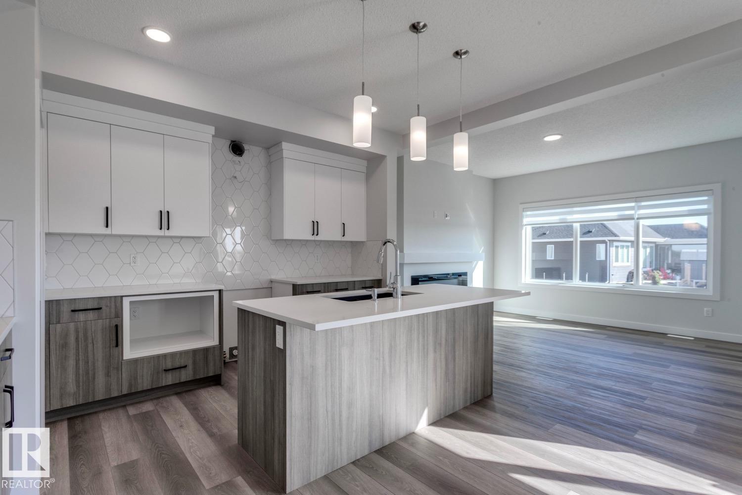 Picture for 19007 20 AV NW