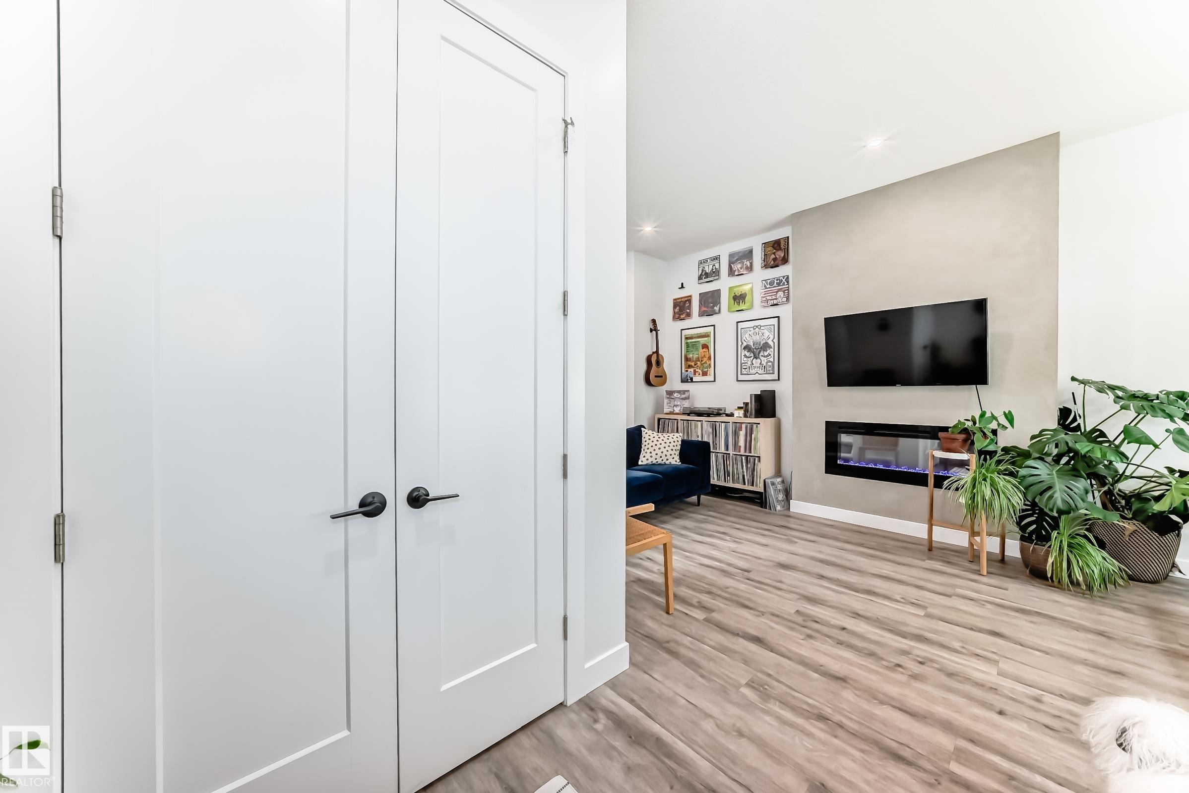 Picture for 8321 80 AV NW